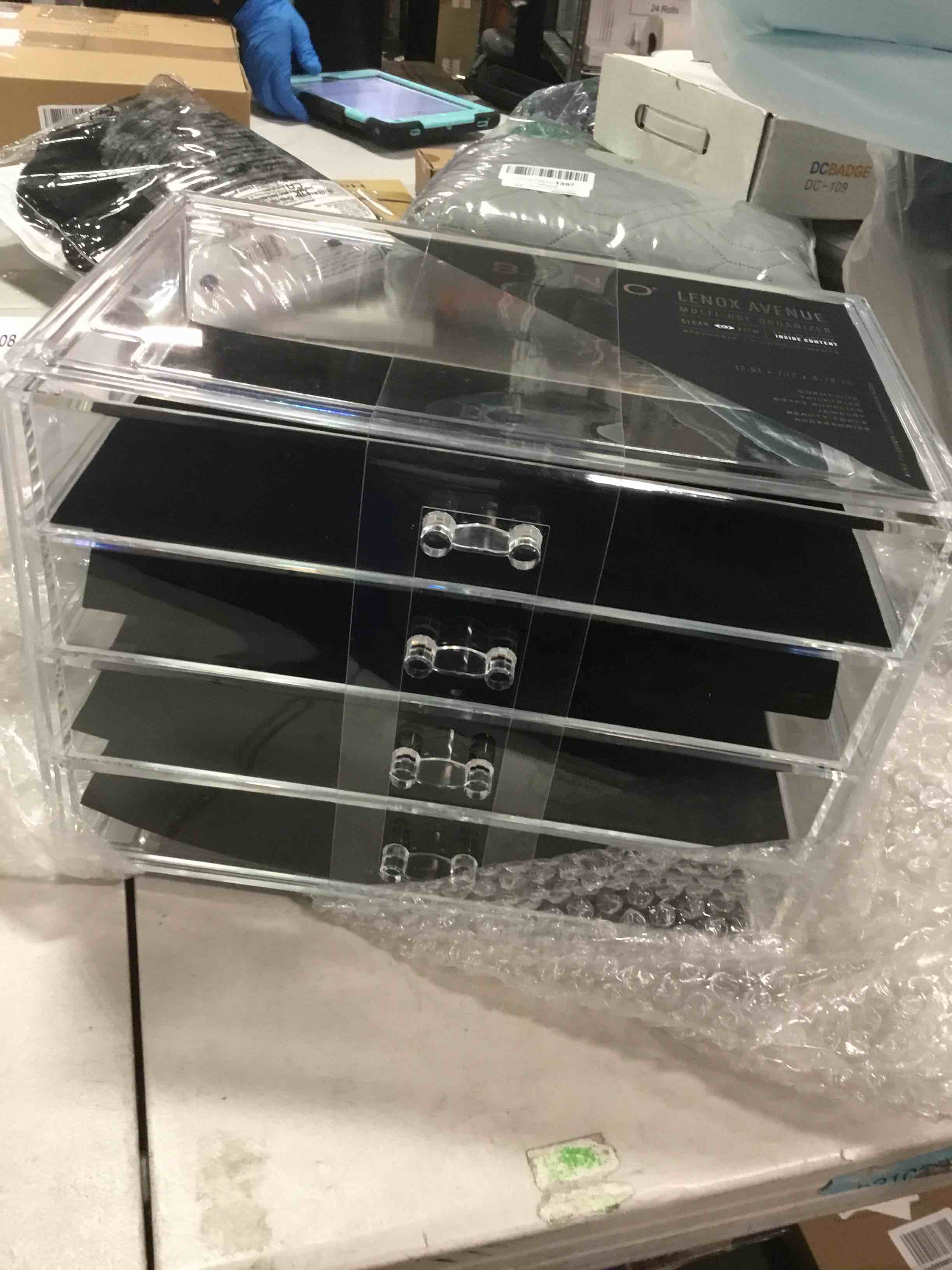 https://s3.amazonaws.com/lotting-images-prod/bidfta/PPE1469138_1733343514773.jpeg
