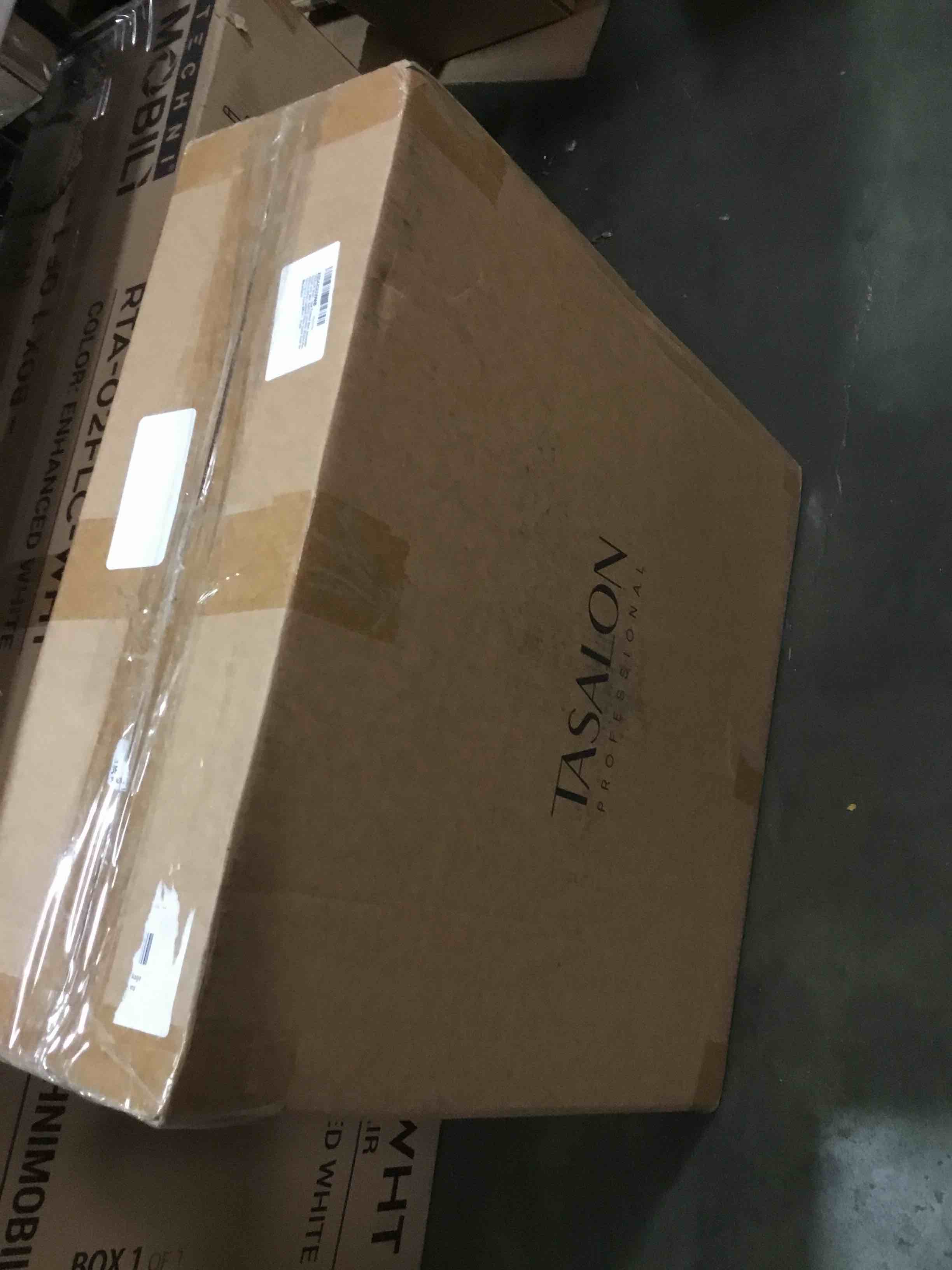https://s3.amazonaws.com/lotting-images-prod/bidfta/PPE1470652_1734371775514.jpeg