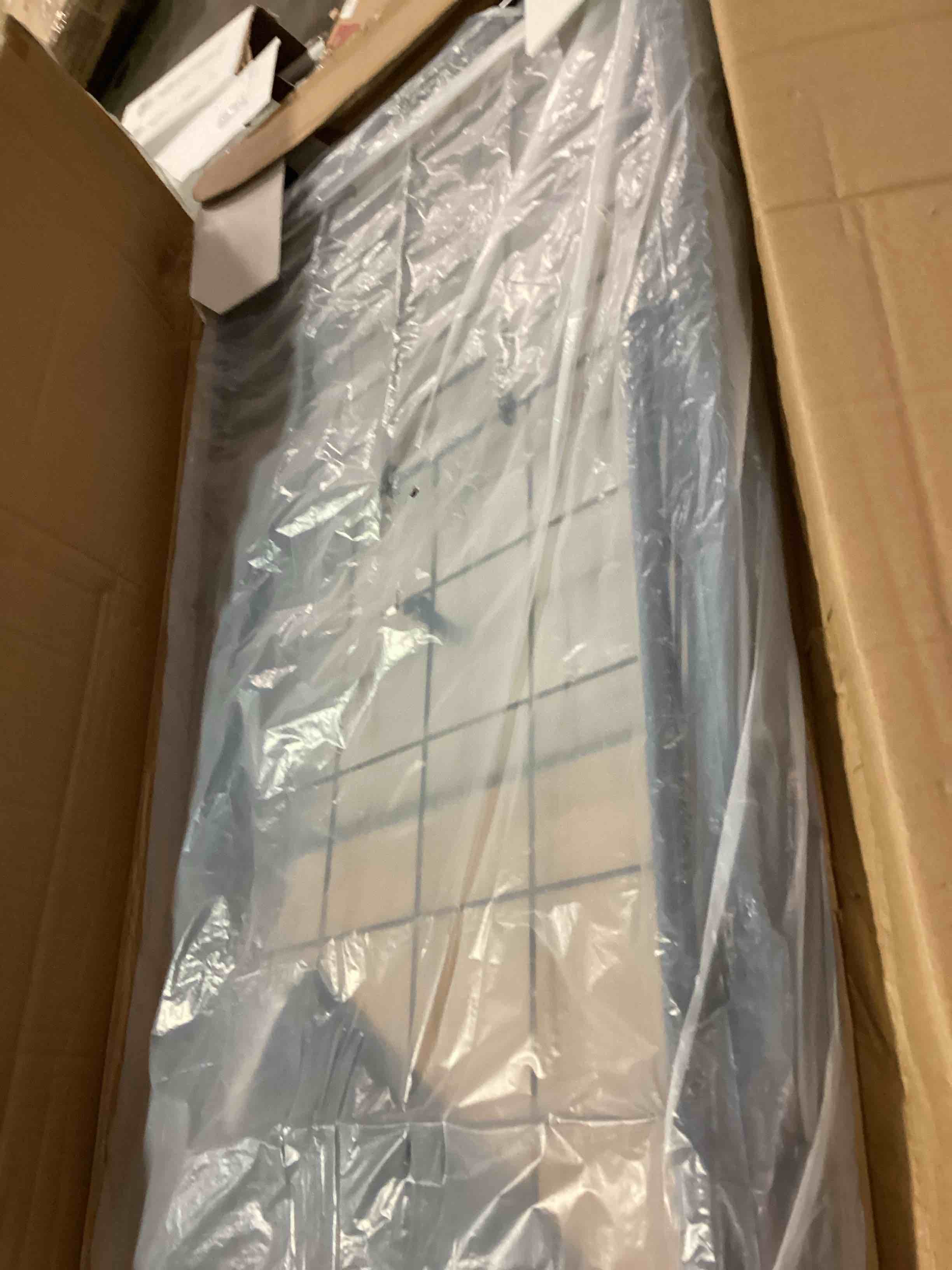 https://s3.amazonaws.com/lotting-images-prod/bidfta/PPE1470924_1734537295912.jpeg