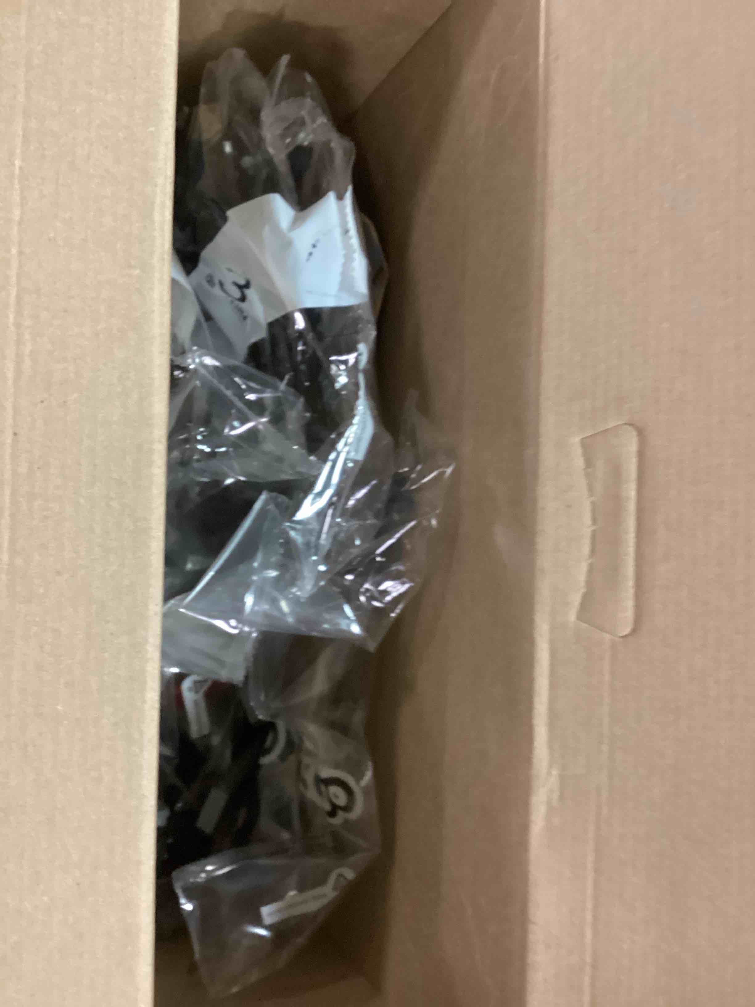 https://s3.amazonaws.com/lotting-images-prod/bidfta/PPE1470993_1734551585886.jpeg