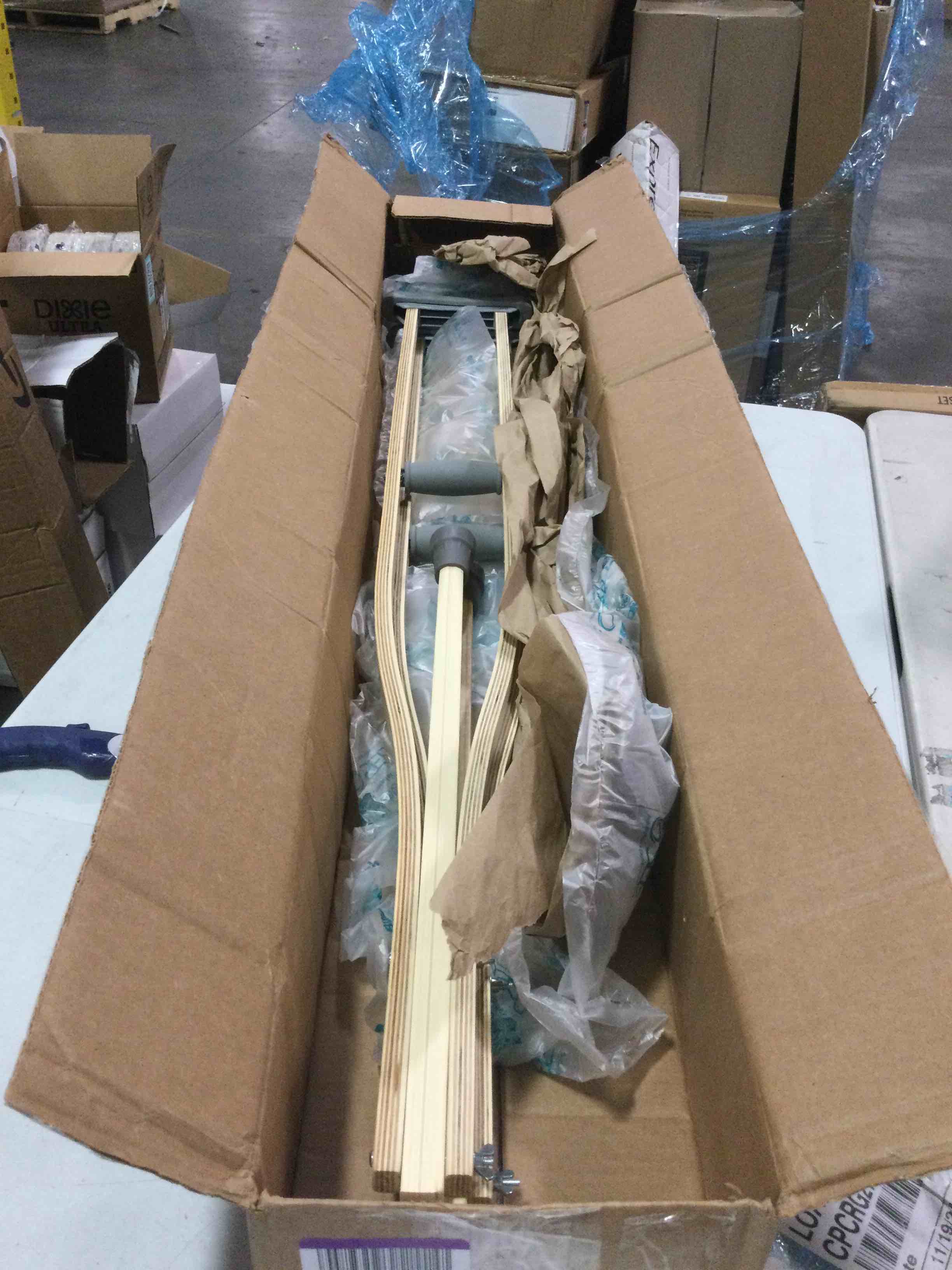 https://s3.amazonaws.com/lotting-images-prod/bidfta/PPE1471124_1732223247392.jpeg
