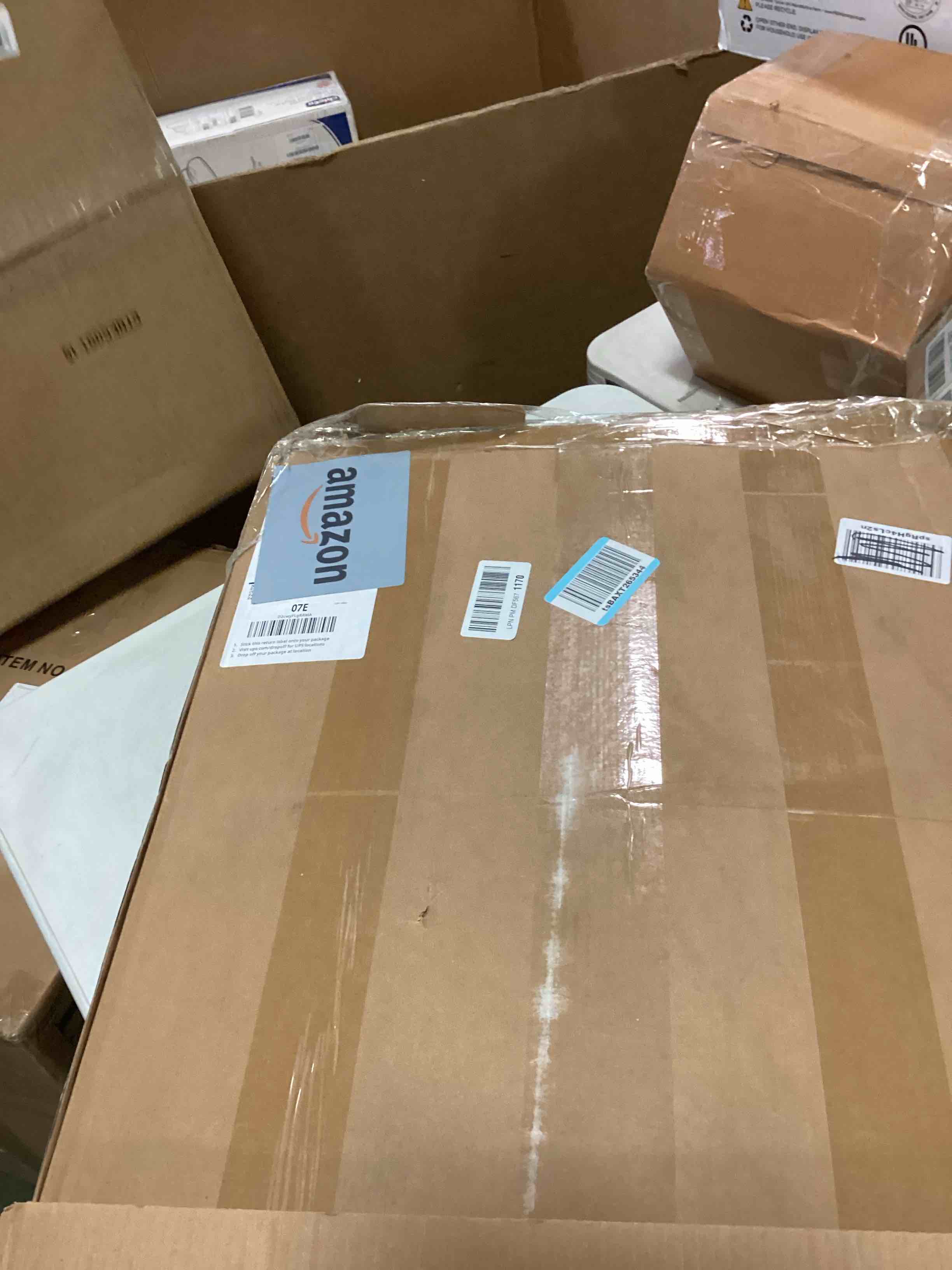 https://s3.amazonaws.com/lotting-images-prod/bidfta/PPE1471539_1732644045260.jpeg