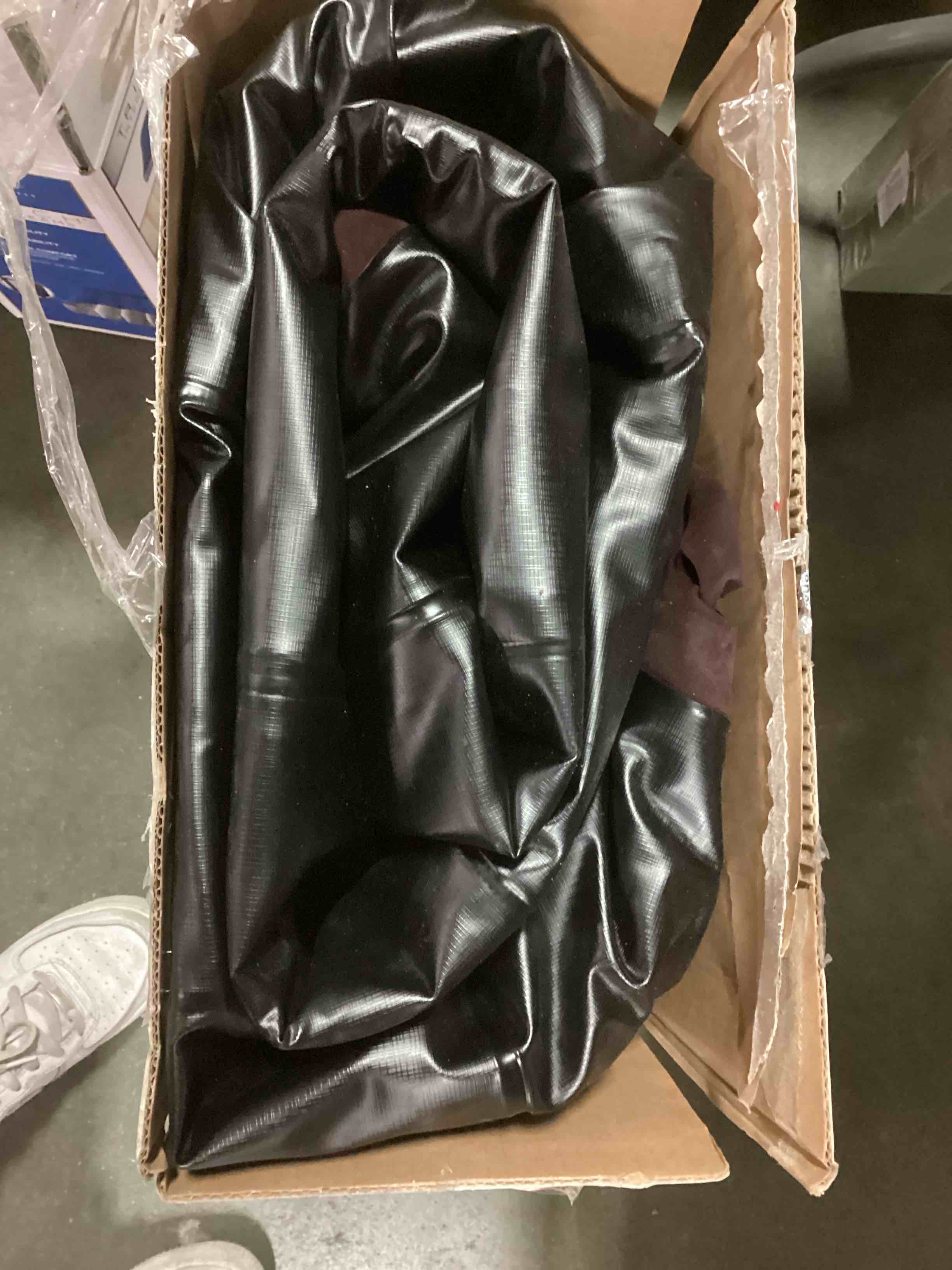 https://s3.amazonaws.com/lotting-images-prod/bidfta/PPE1472085_1733491201817.jpeg