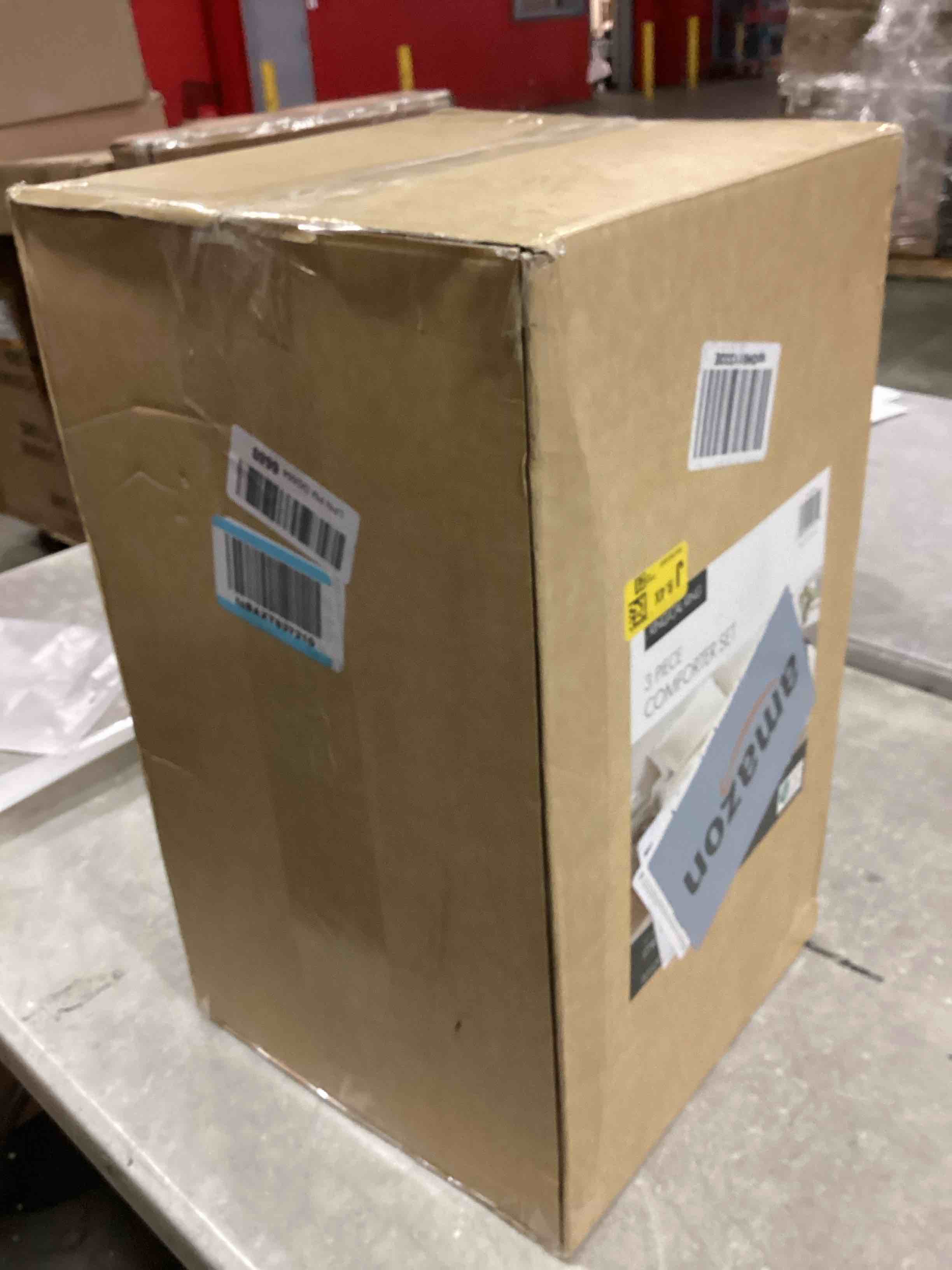 https://s3.amazonaws.com/lotting-images-prod/bidfta/PPE1473100_1734535867429.jpeg