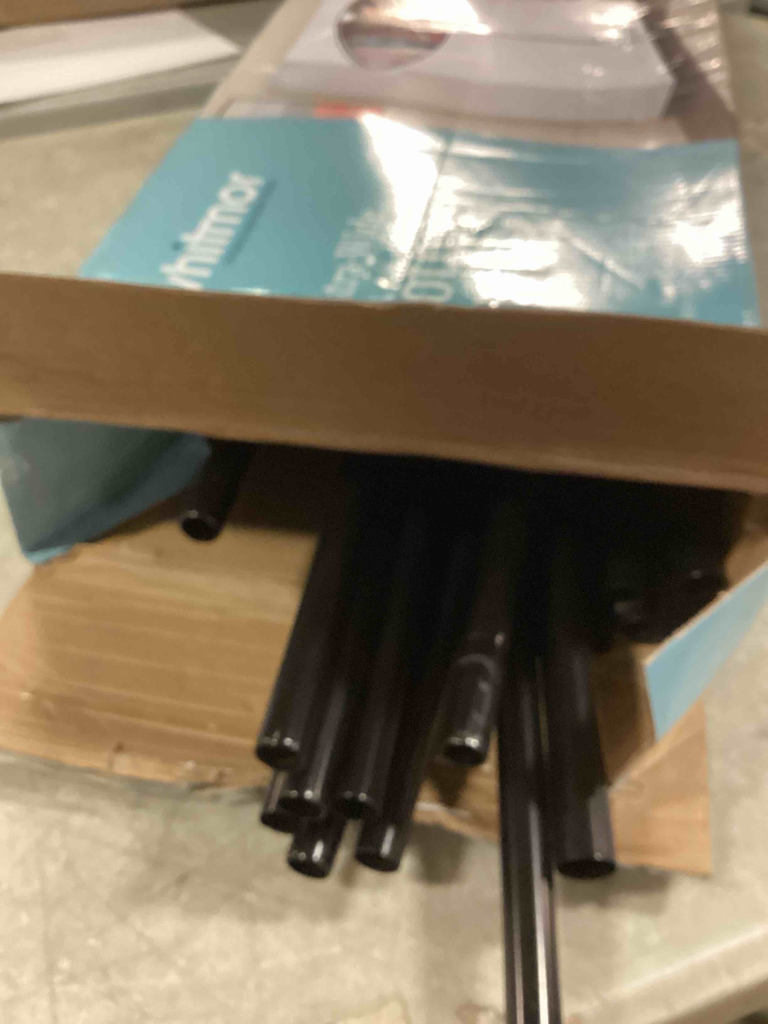 https://s3.amazonaws.com/lotting-images-prod/bidfta/PPE1473317_1734637144141.jpeg
