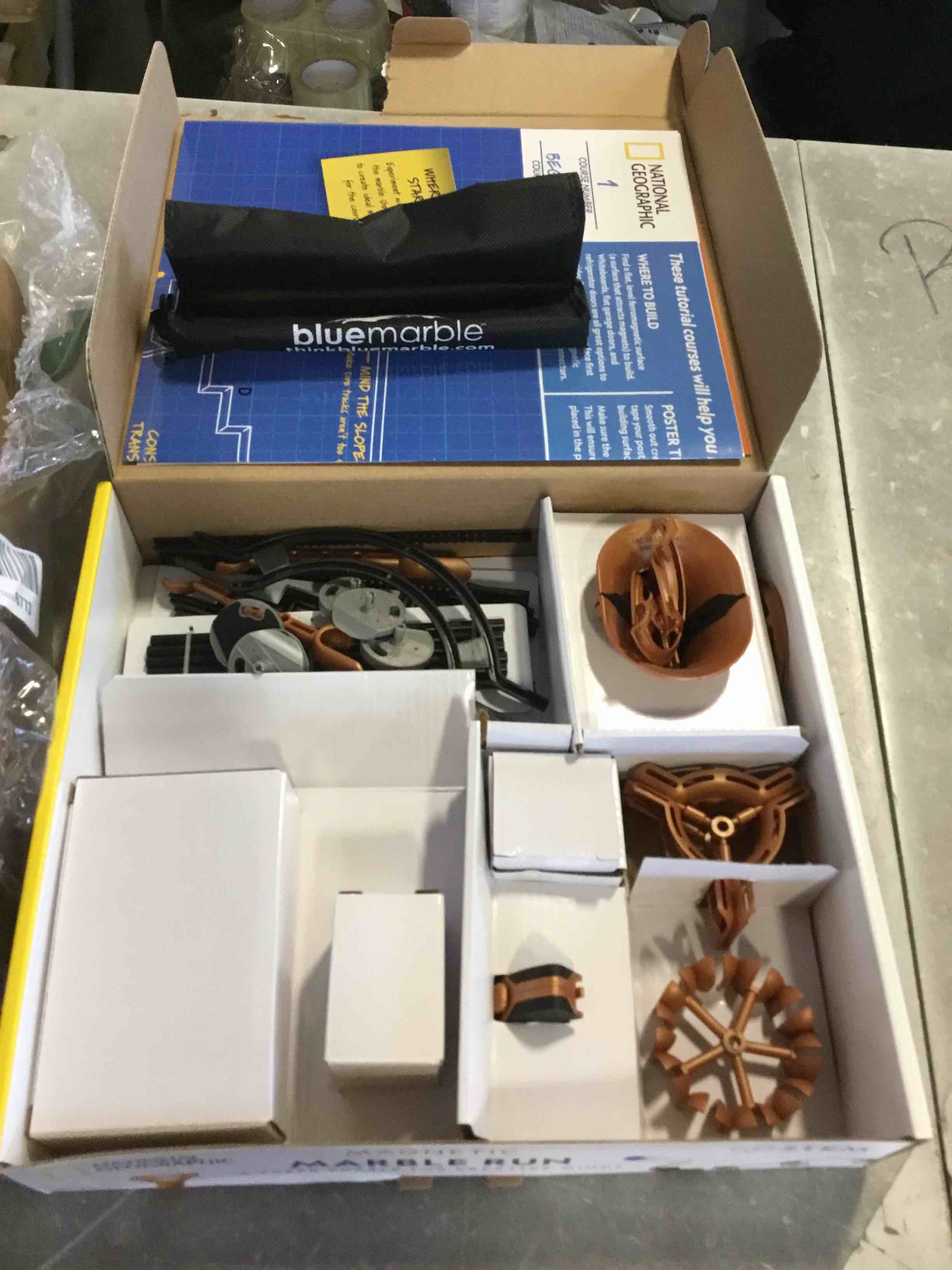 https://s3.amazonaws.com/lotting-images-prod/bidfta/PPE1475371_1733155242598.jpeg