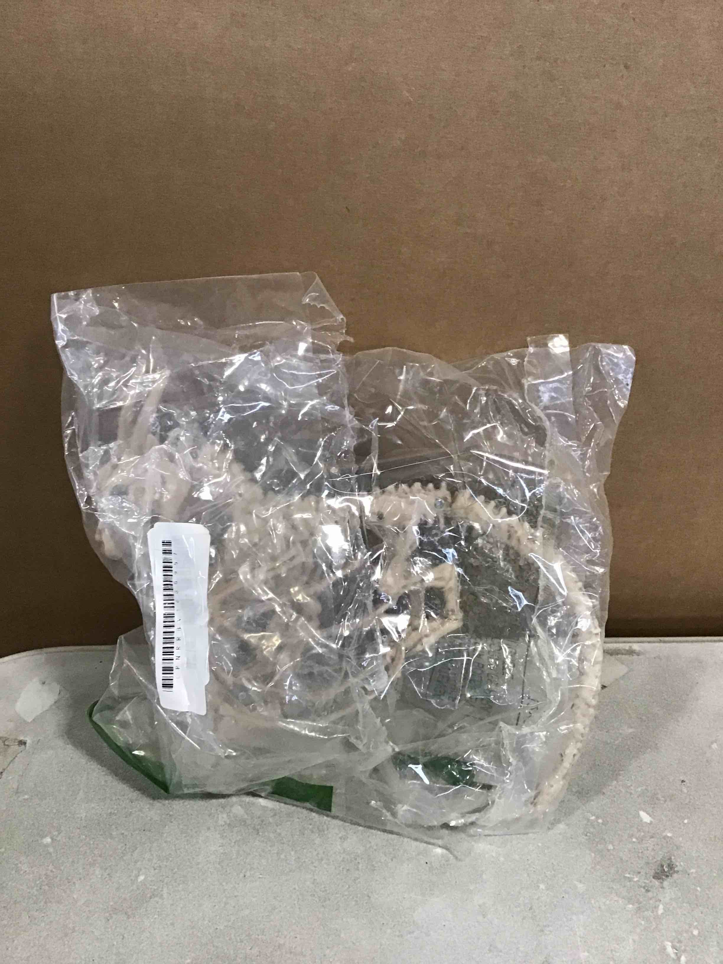 https://s3.amazonaws.com/lotting-images-prod/bidfta/PPE1476262_1734096280626.jpeg