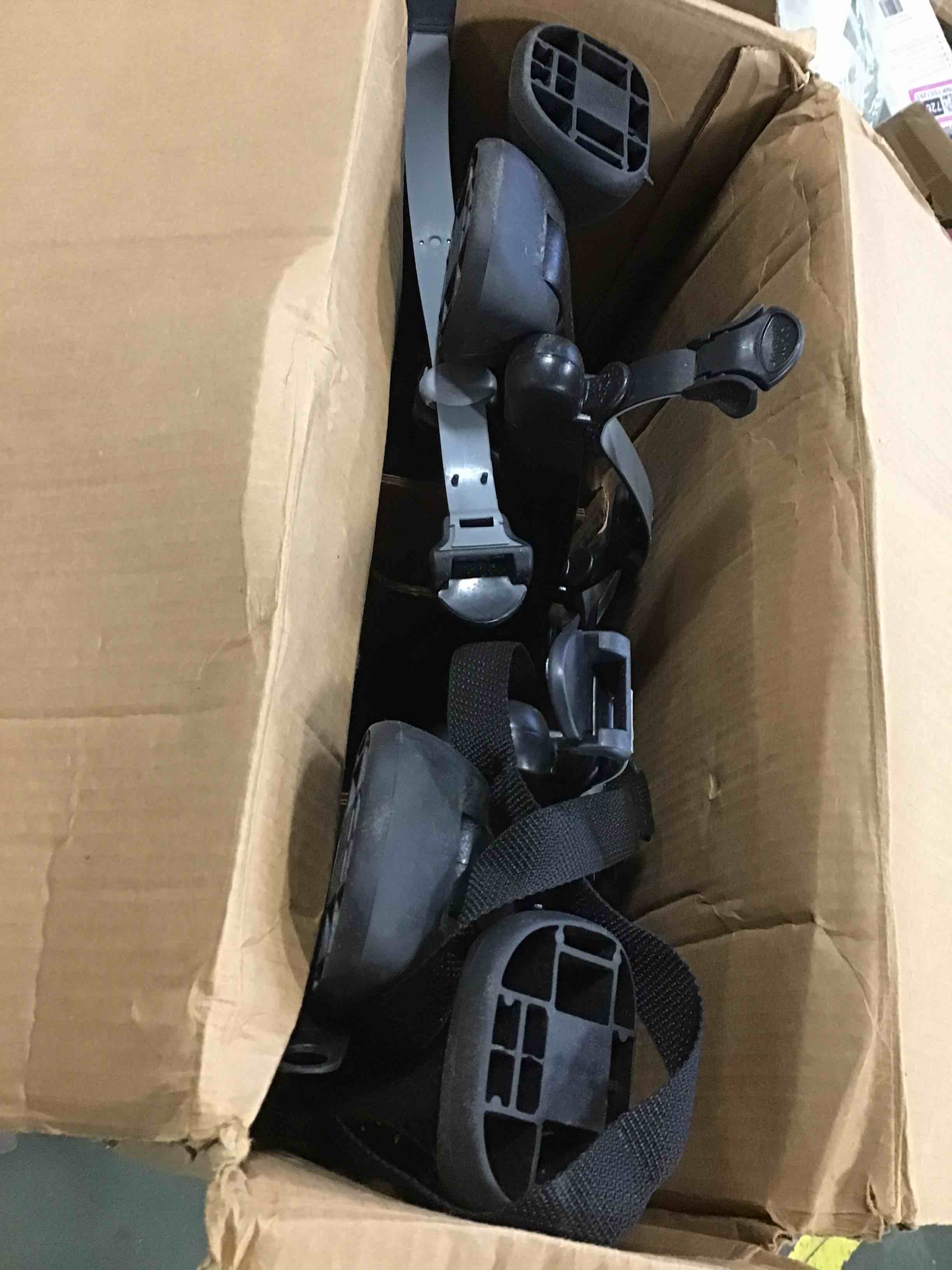 https://s3.amazonaws.com/lotting-images-prod/bidfta/PPE1476375_1734381090765.jpeg