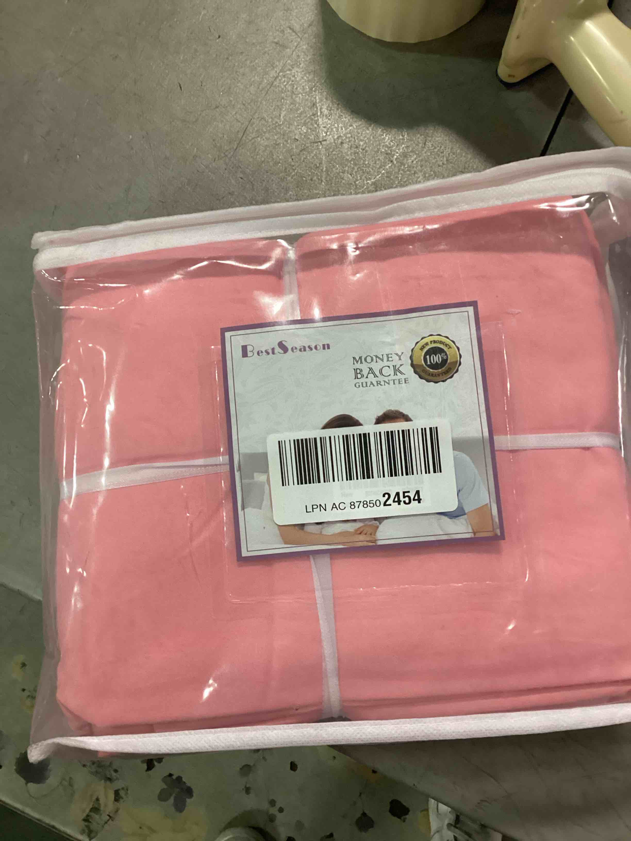 https://s3.amazonaws.com/lotting-images-prod/bidfta/PPE1477203_1732293833229.jpeg
