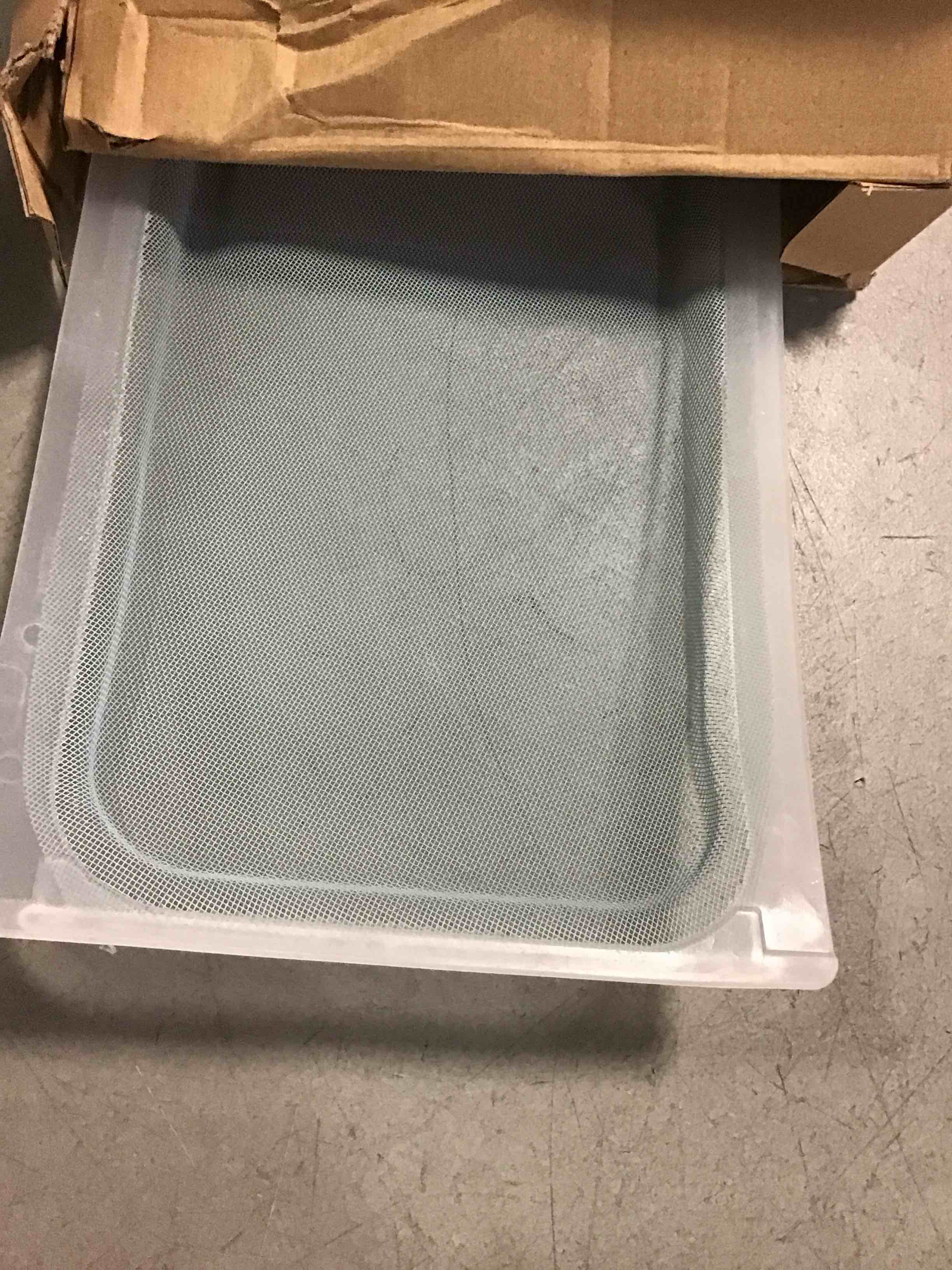 https://s3.amazonaws.com/lotting-images-prod/bidfta/PPE1477808_1733150799563.jpeg