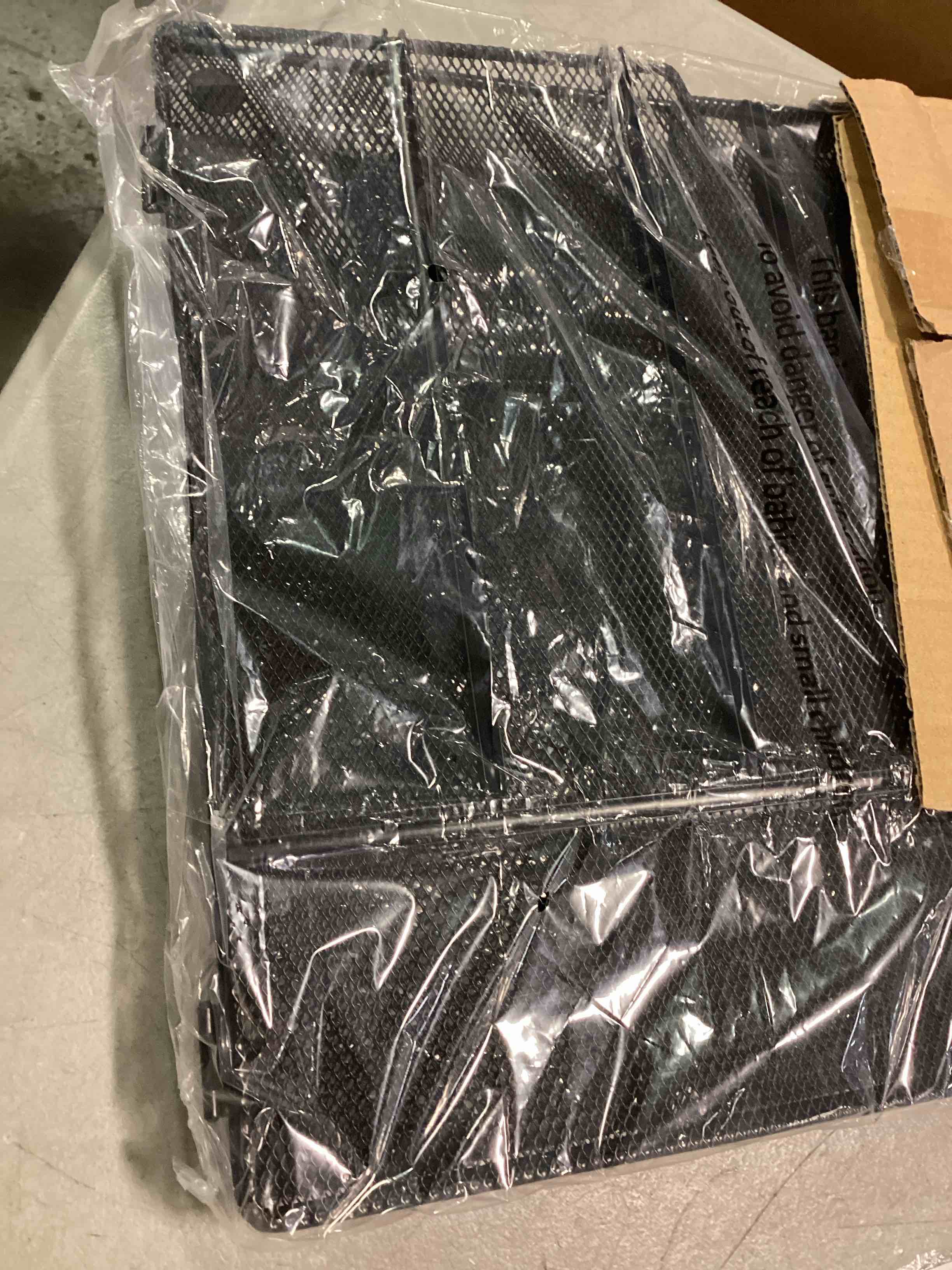 https://s3.amazonaws.com/lotting-images-prod/bidfta/PPE1479043_1733493107594.jpeg