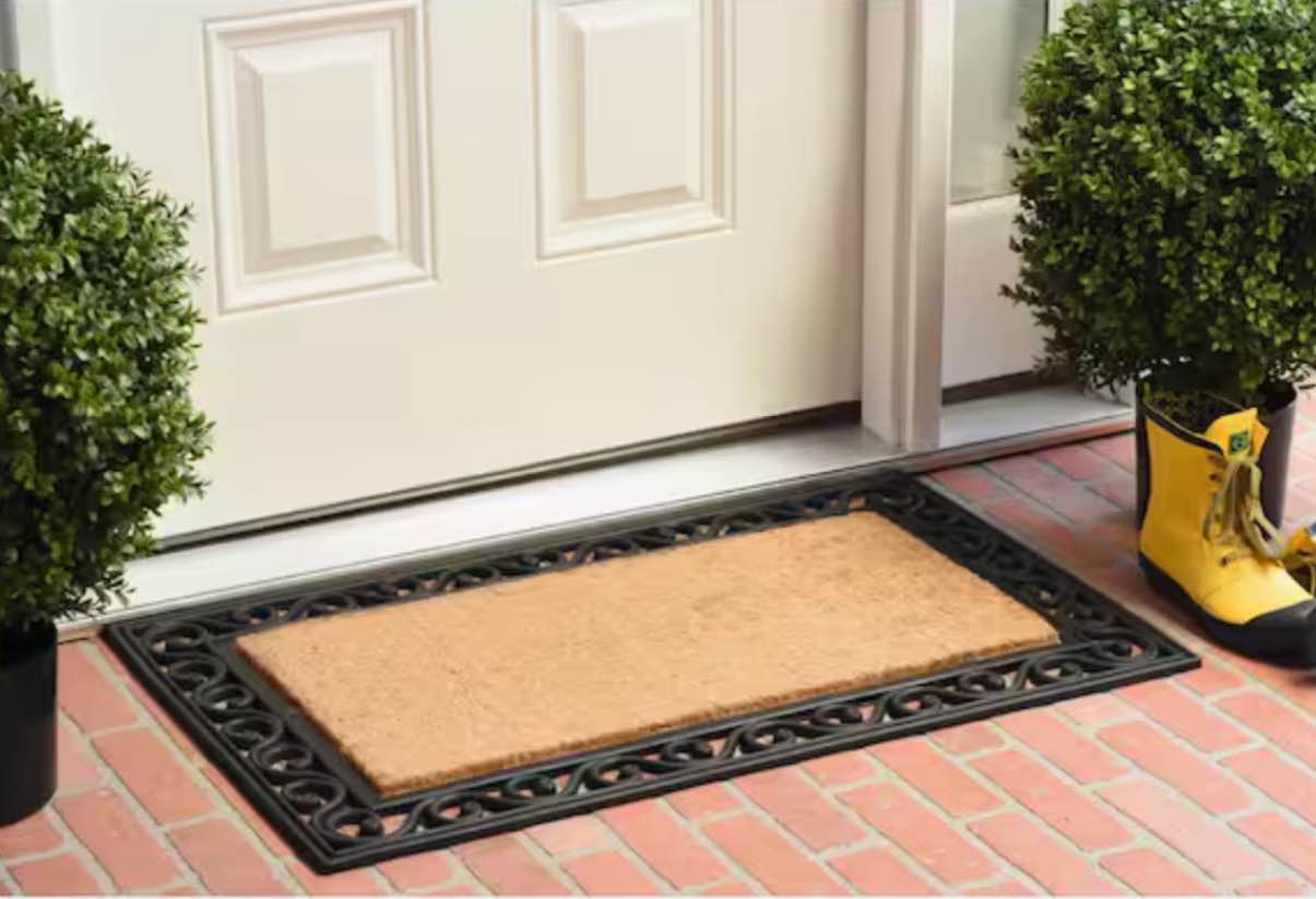 Calloway Mills 100061830NP Rembrandt Monogram Doormat