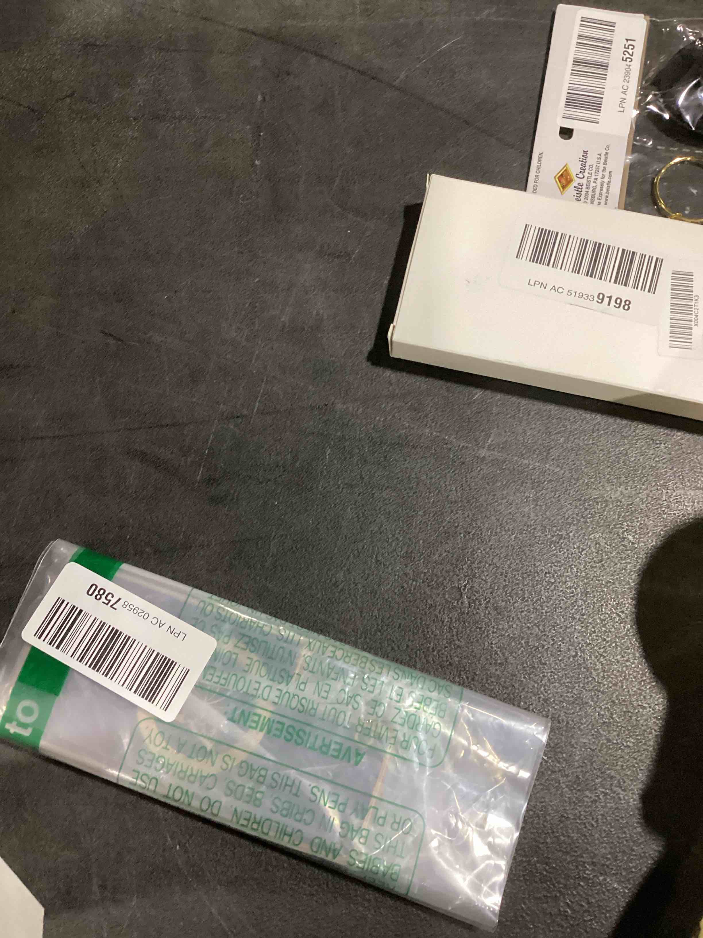 https://s3.amazonaws.com/lotting-images-prod/bidfta/PPE1485187_1732140903542.jpeg