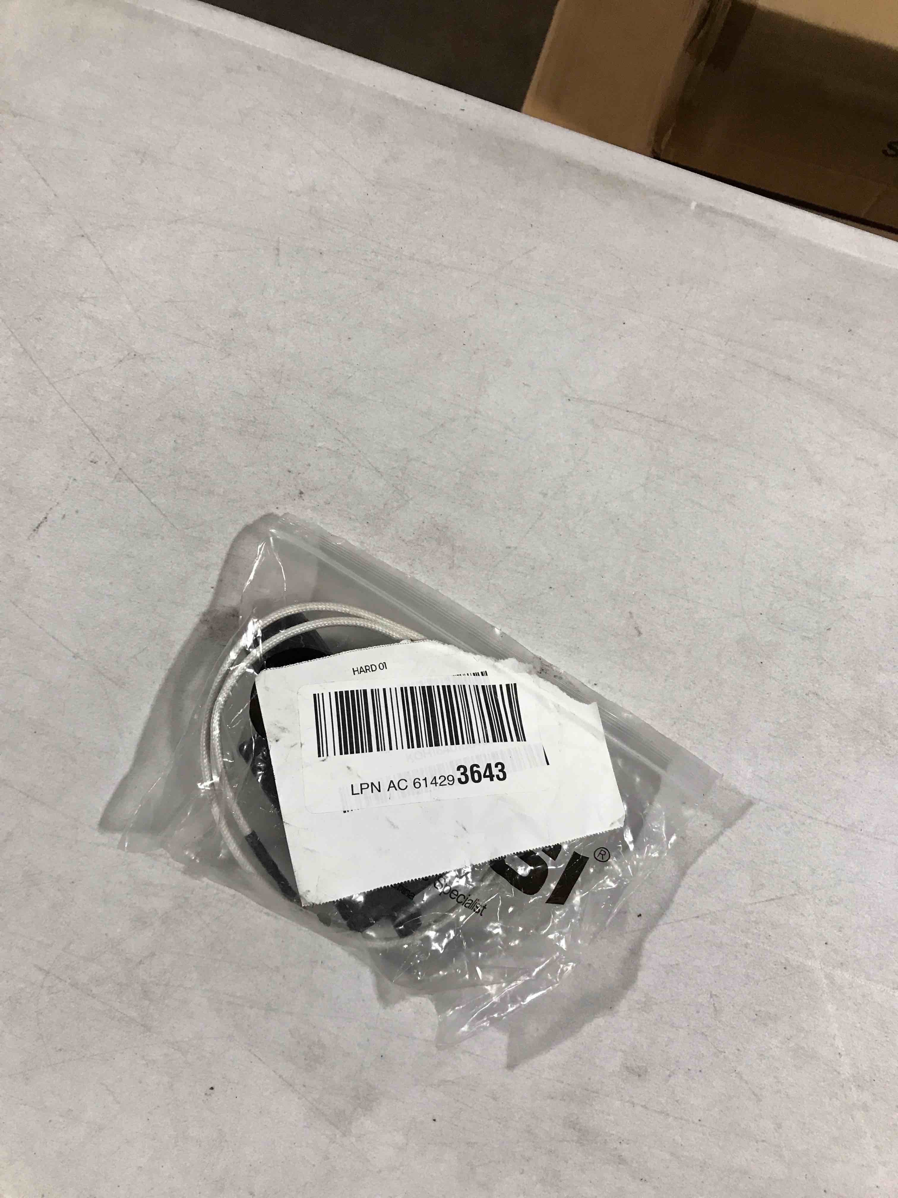 https://s3.amazonaws.com/lotting-images-prod/bidfta/PPE1486823_1731768363180.jpeg