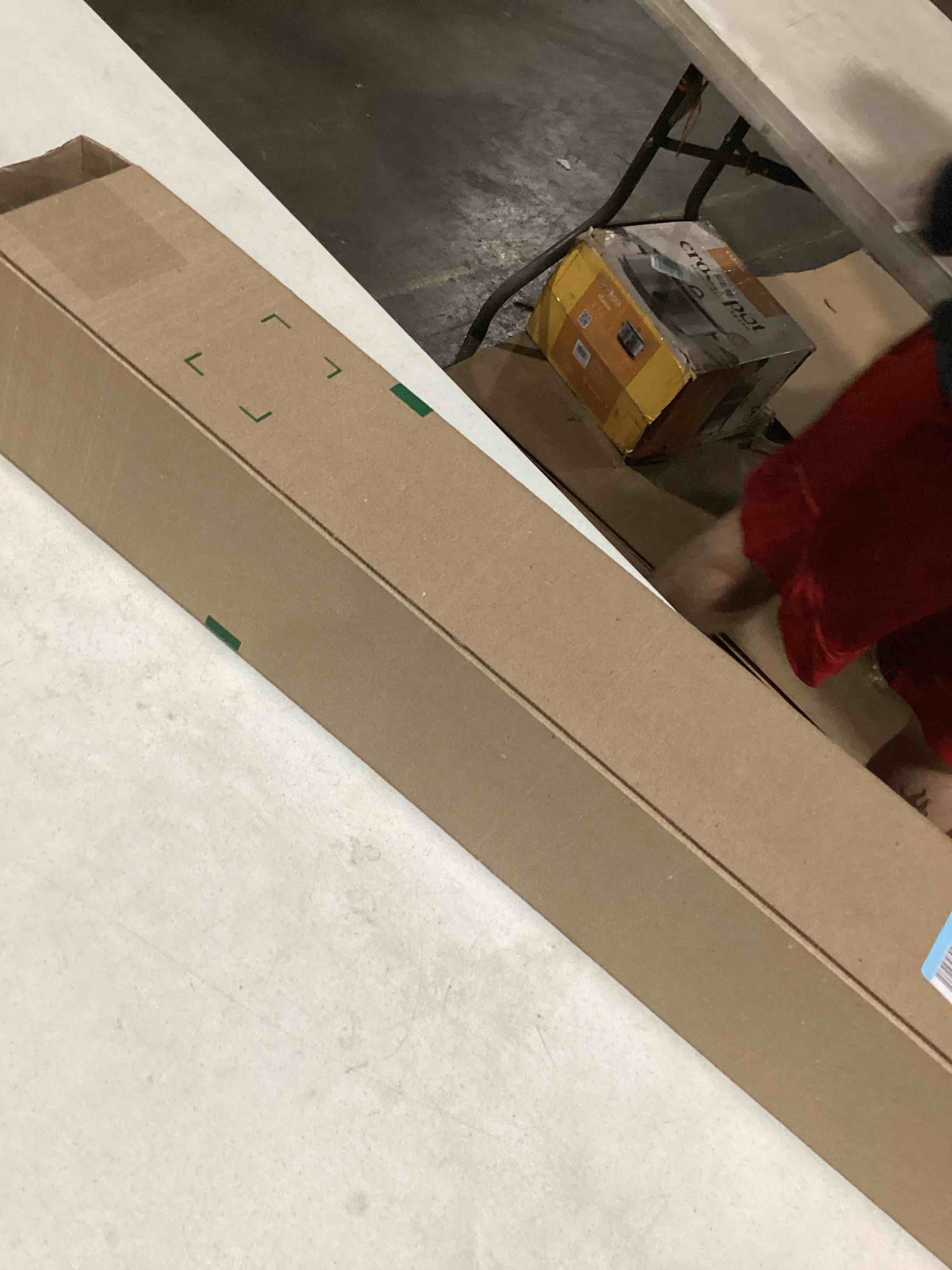 https://s3.amazonaws.com/lotting-images-prod/bidfta/PPE1488121_1732134404510.jpeg