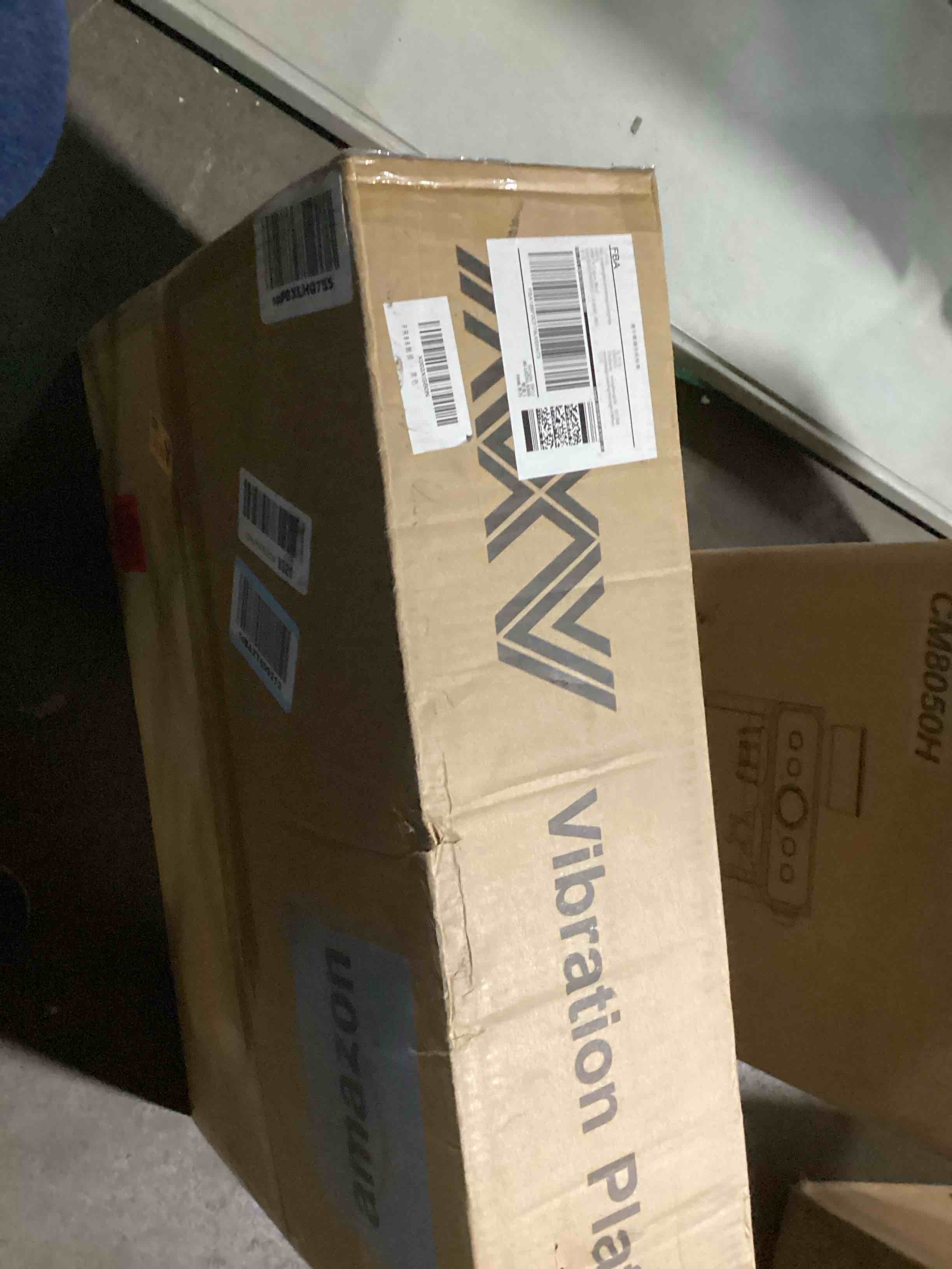 https://s3.amazonaws.com/lotting-images-prod/bidfta/PPE1489013_1732634871897.jpeg