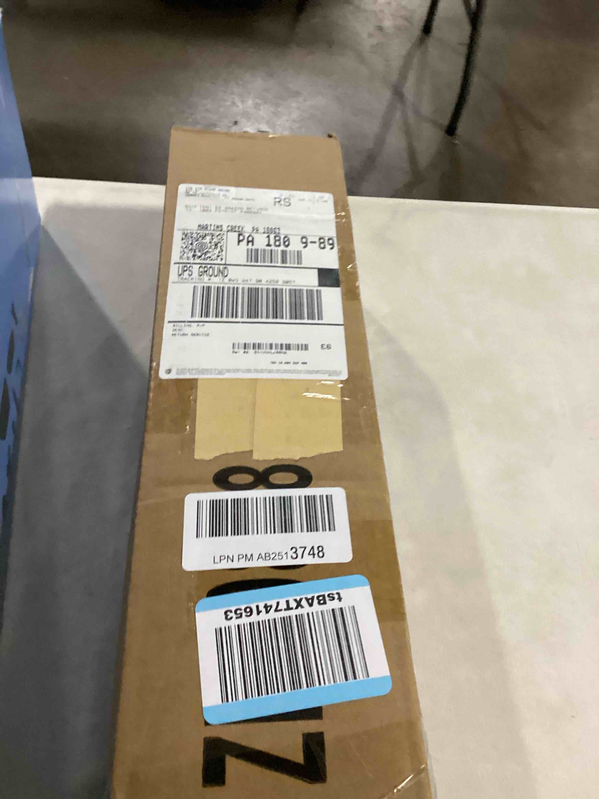 https://s3.amazonaws.com/lotting-images-prod/bidfta/PPE1489457_1732895842506.jpeg