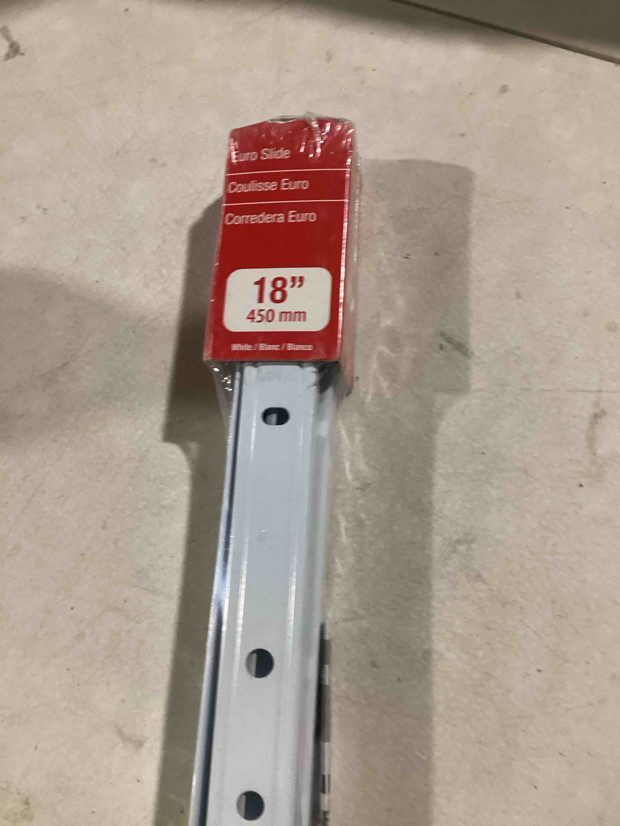 https://s3.amazonaws.com/lotting-images-prod/bidfta/PPE1490628_1733842181263.jpeg