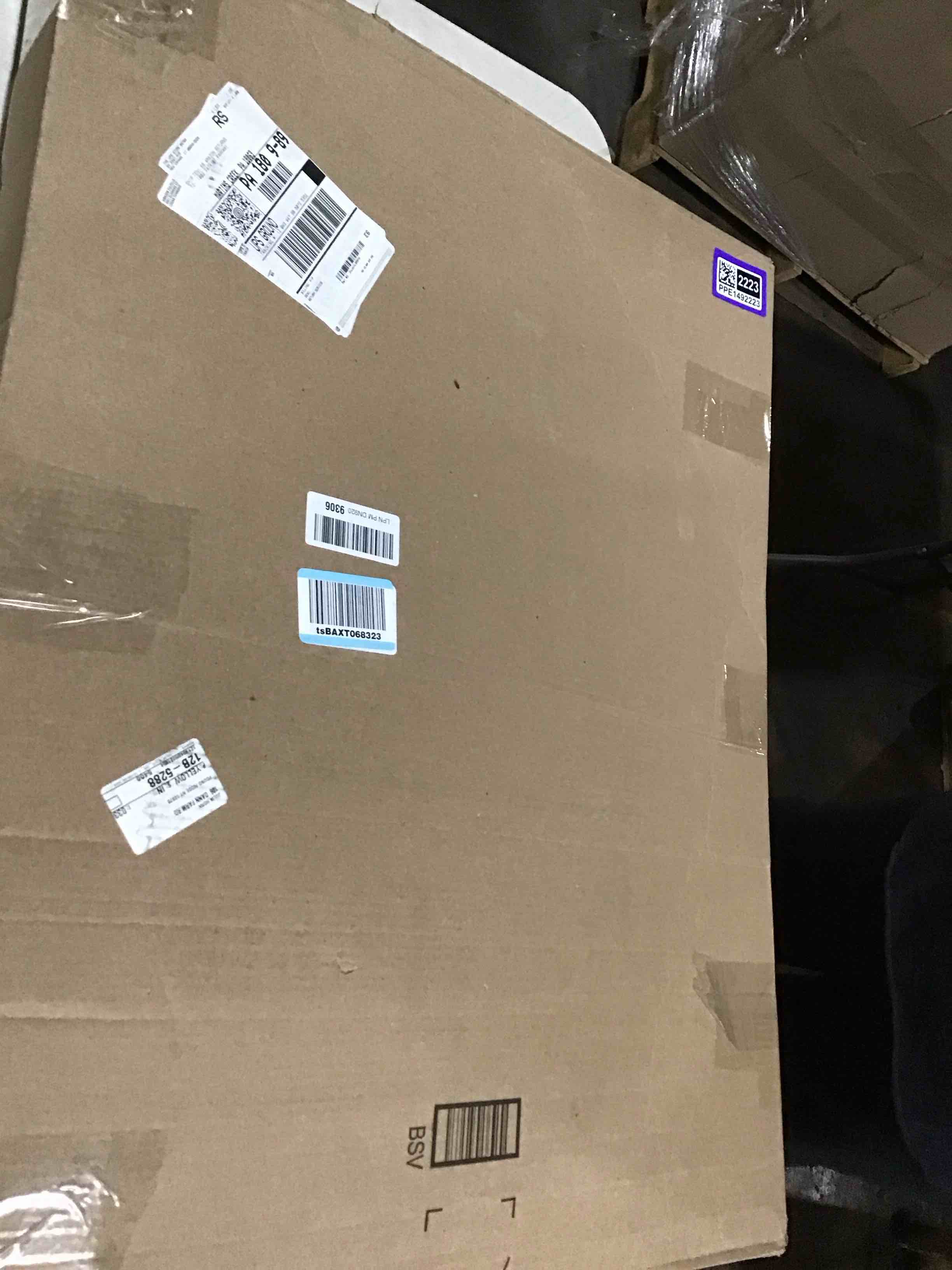 https://s3.amazonaws.com/lotting-images-prod/bidfta/PPE1492223_1738151922853.jpeg