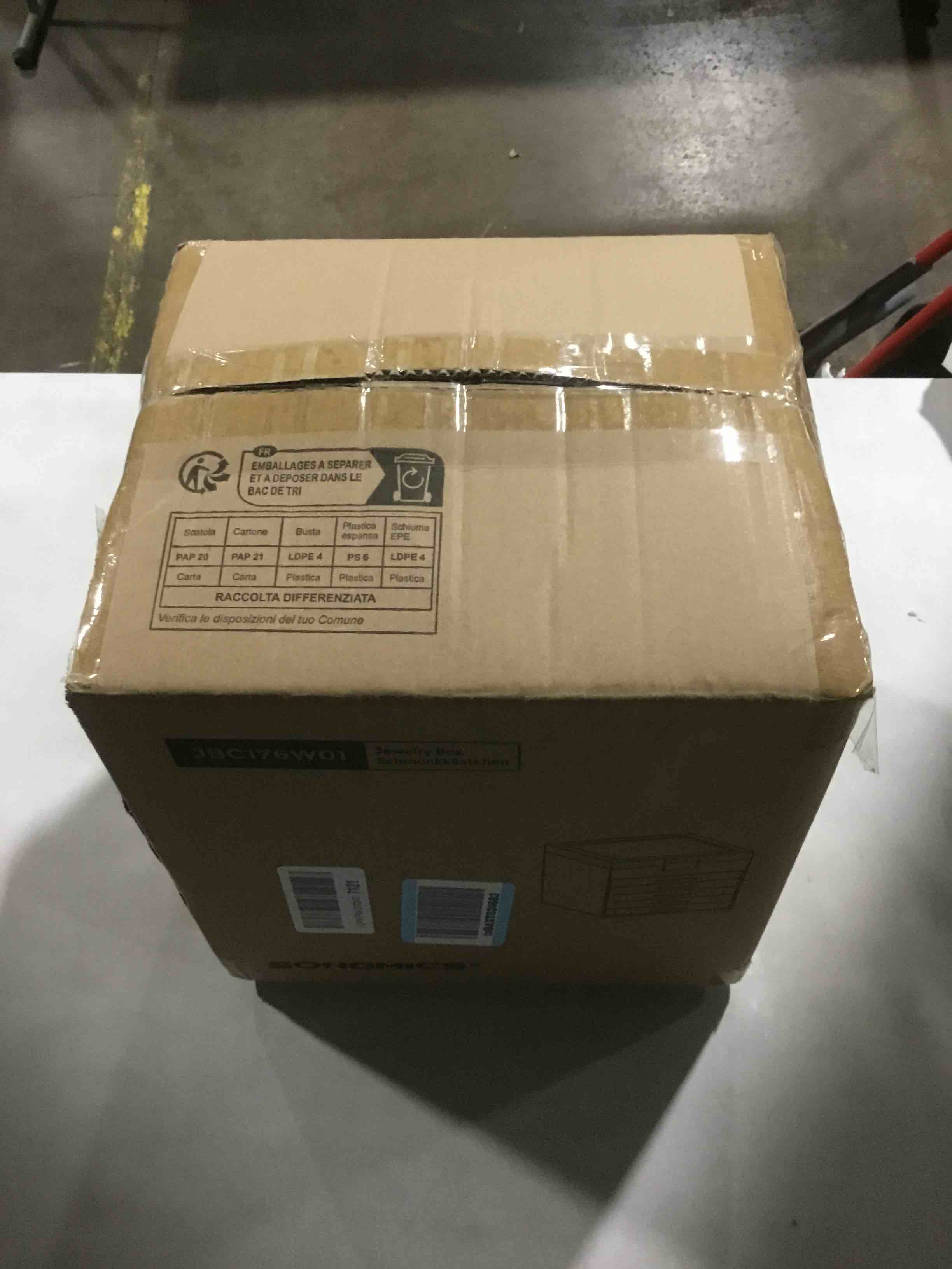 https://s3.amazonaws.com/lotting-images-prod/bidfta/PPE1492715_1738330563368.jpeg