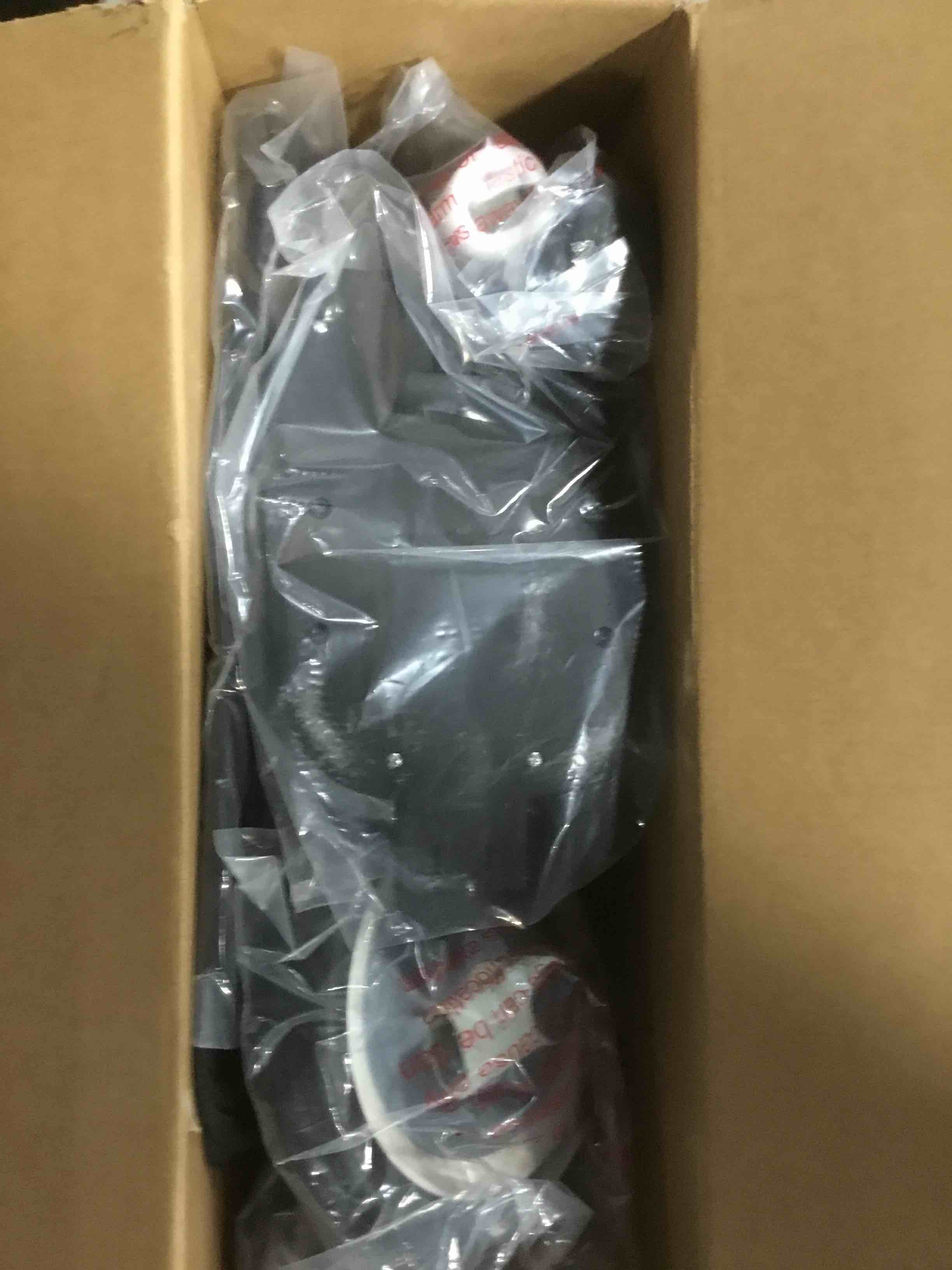 https://s3.amazonaws.com/lotting-images-prod/bidfta/PPE1492829_1738351946696.jpeg