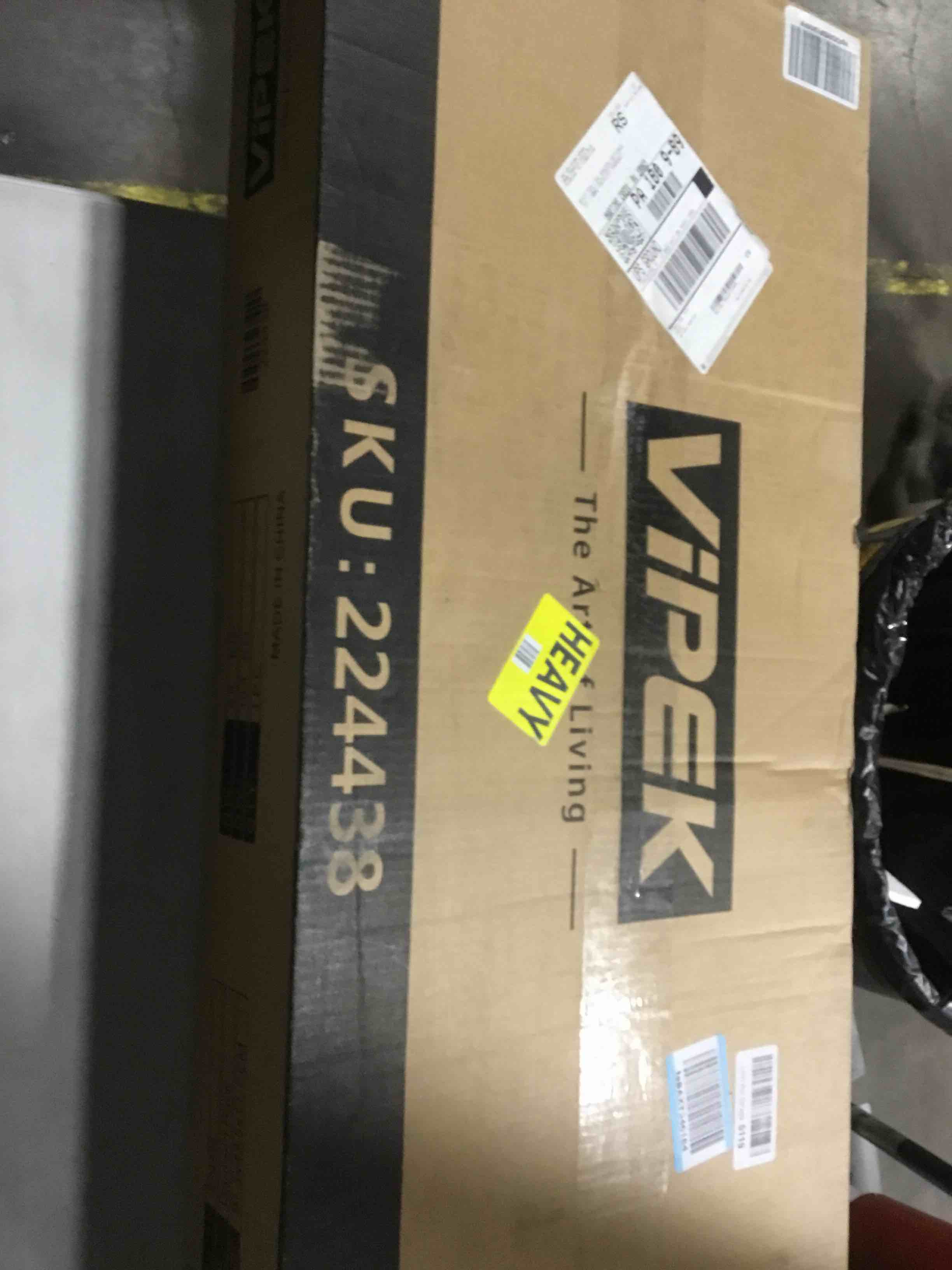 https://s3.amazonaws.com/lotting-images-prod/bidfta/PPE1493569_1738955908584.jpeg