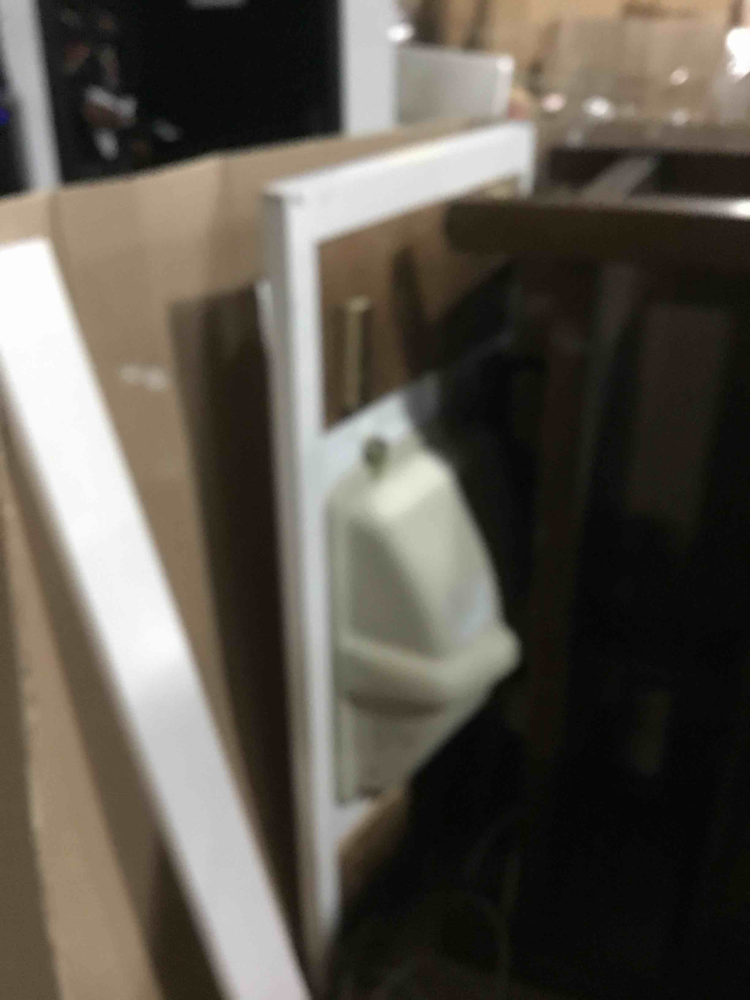 https://s3.amazonaws.com/lotting-images-prod/bidfta/PPE1493673_1739201449543.jpeg