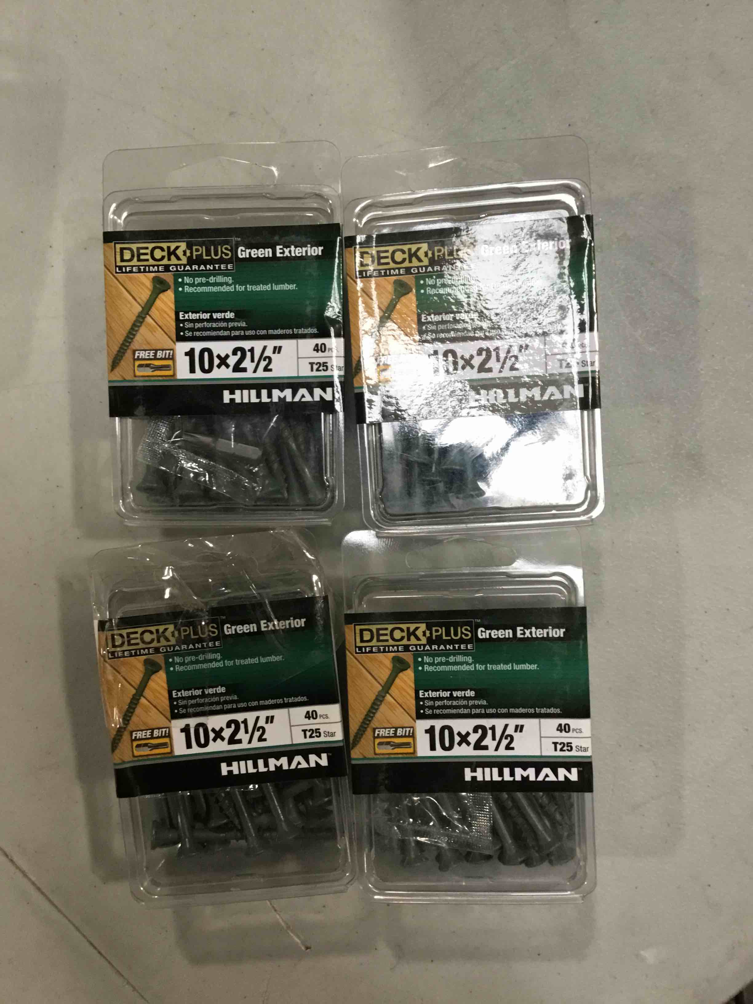 10 x 2-1/2” Hillman T25 Star  40 ct per box (4 boxes) + 10 x 2-1/2”  wood flat Phillips brass 25 ct per box (2 boxes) total of 6 boxes in bundle
