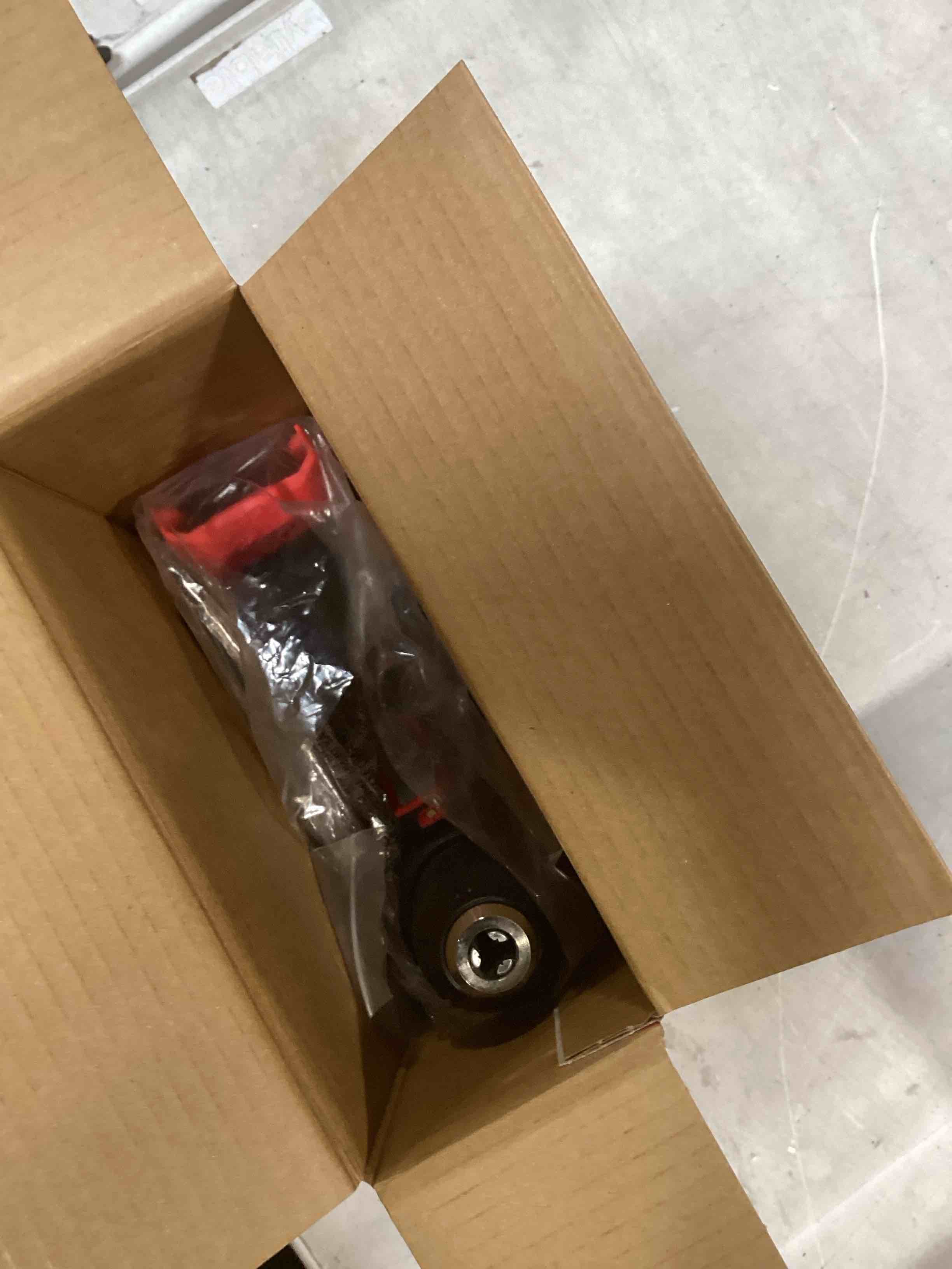 https://s3.amazonaws.com/lotting-images-prod/bidfta/PPE1496369_1736364627822.jpeg