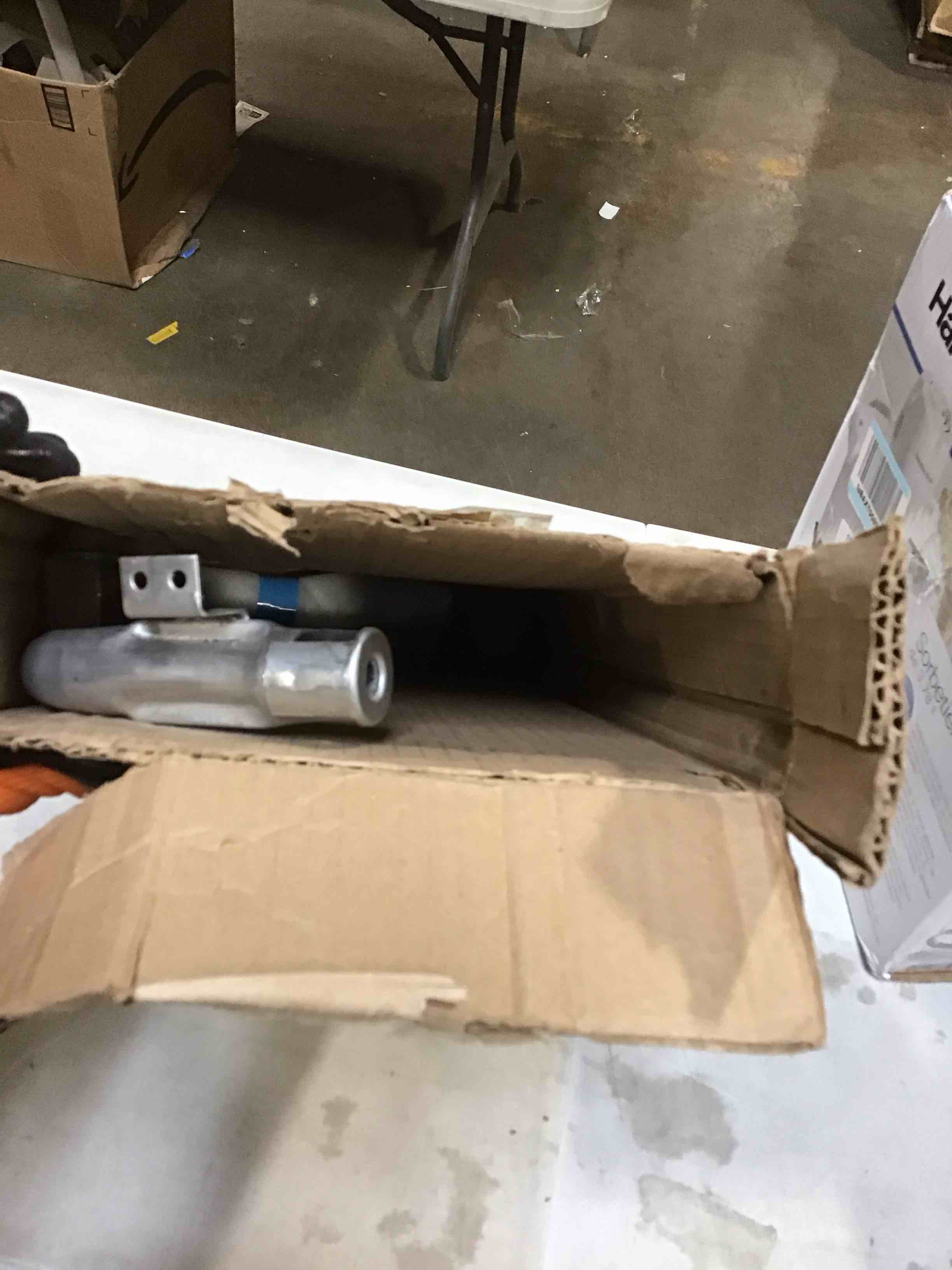 https://s3.amazonaws.com/lotting-images-prod/bidfta/PPE1496650_1736792606705.jpeg