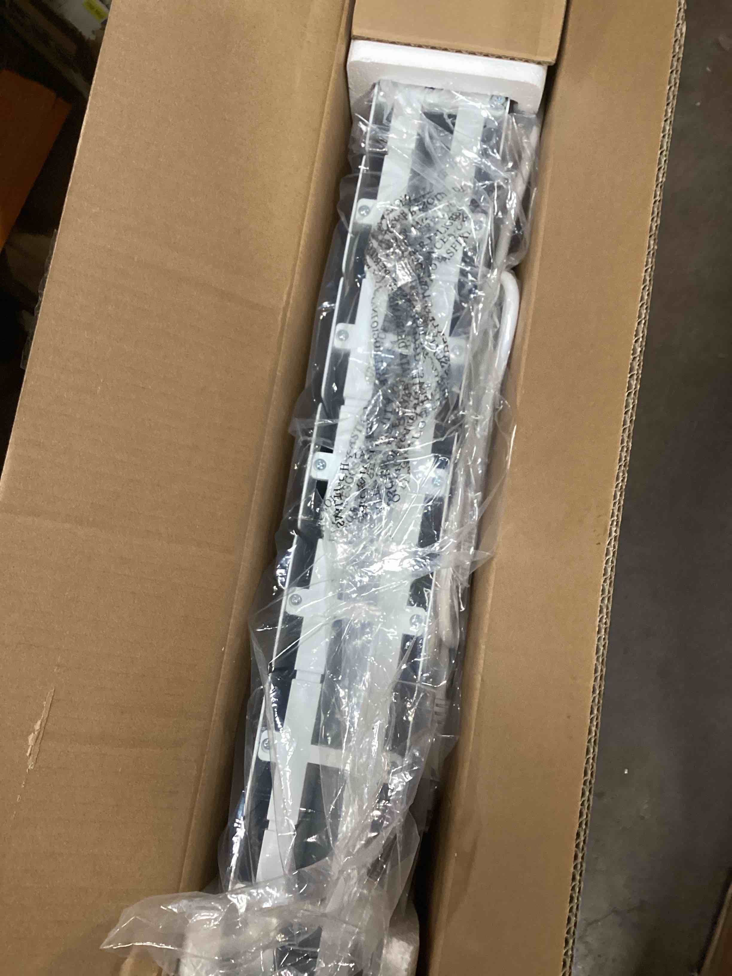 https://s3.amazonaws.com/lotting-images-prod/bidfta/PPE1496776_1736869470524.jpeg