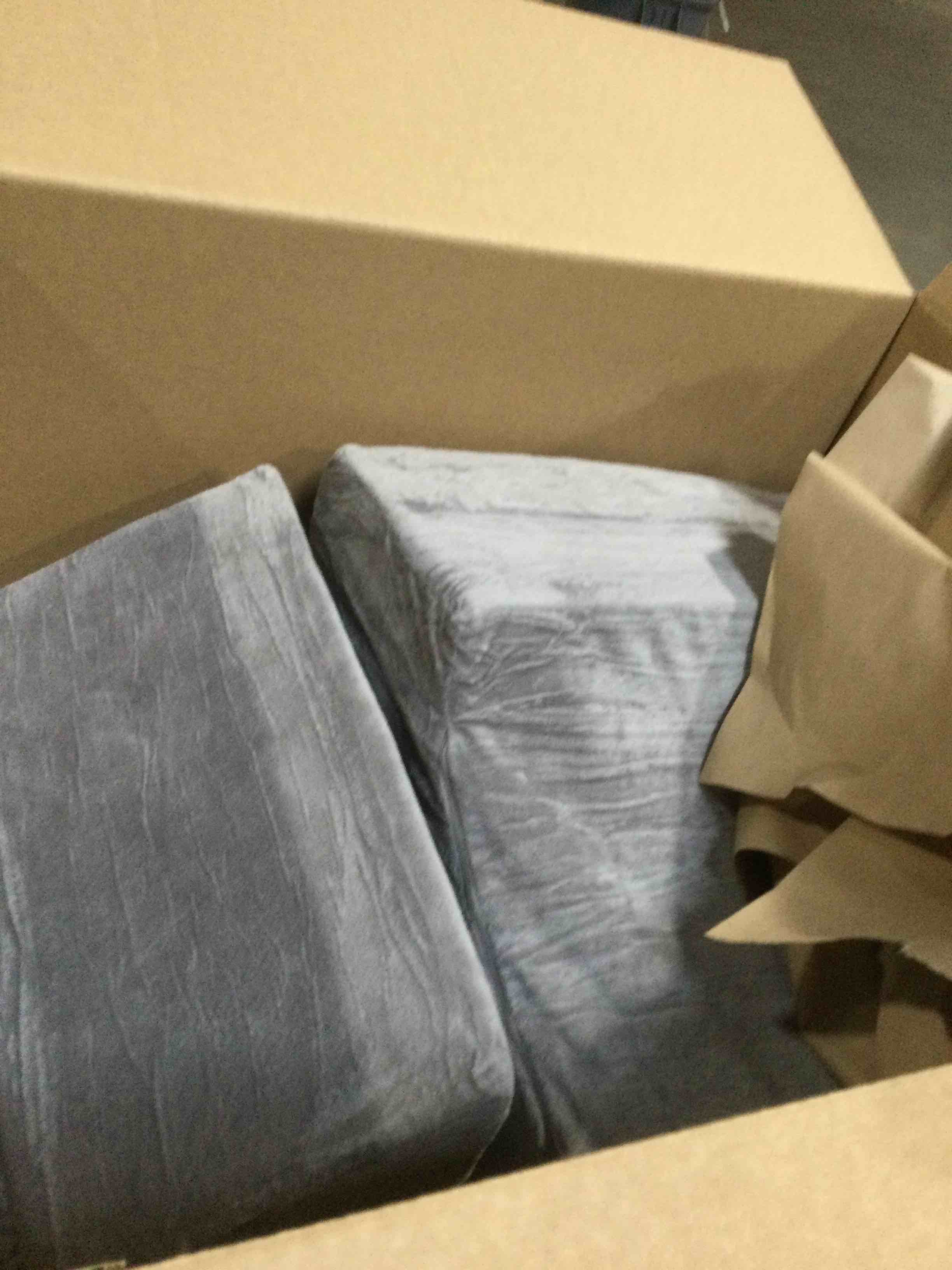 https://s3.amazonaws.com/lotting-images-prod/bidfta/PPE1497524_1737402918621.jpeg