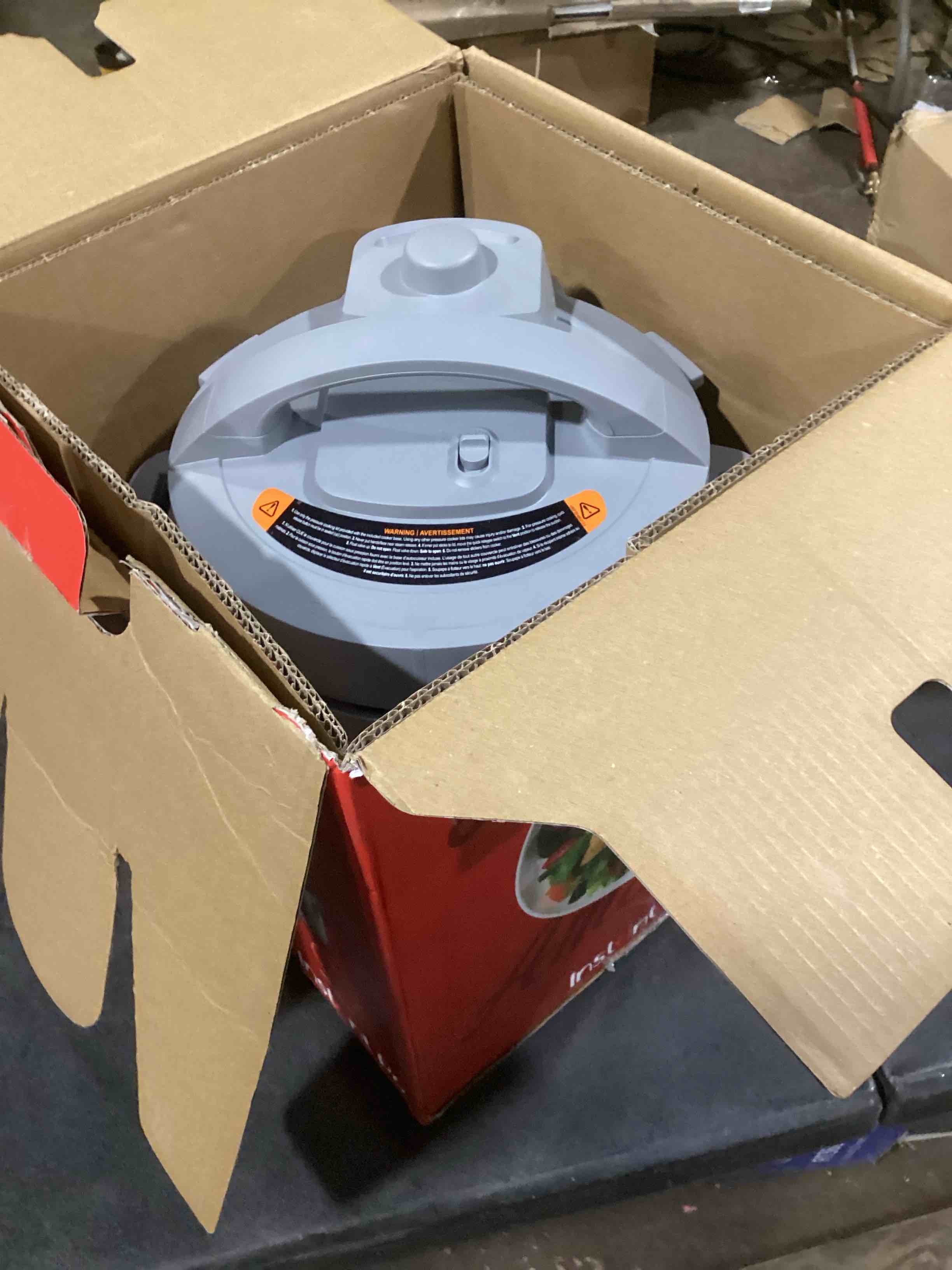 https://s3.amazonaws.com/lotting-images-prod/bidfta/PPE1497688_1737638645053.jpeg