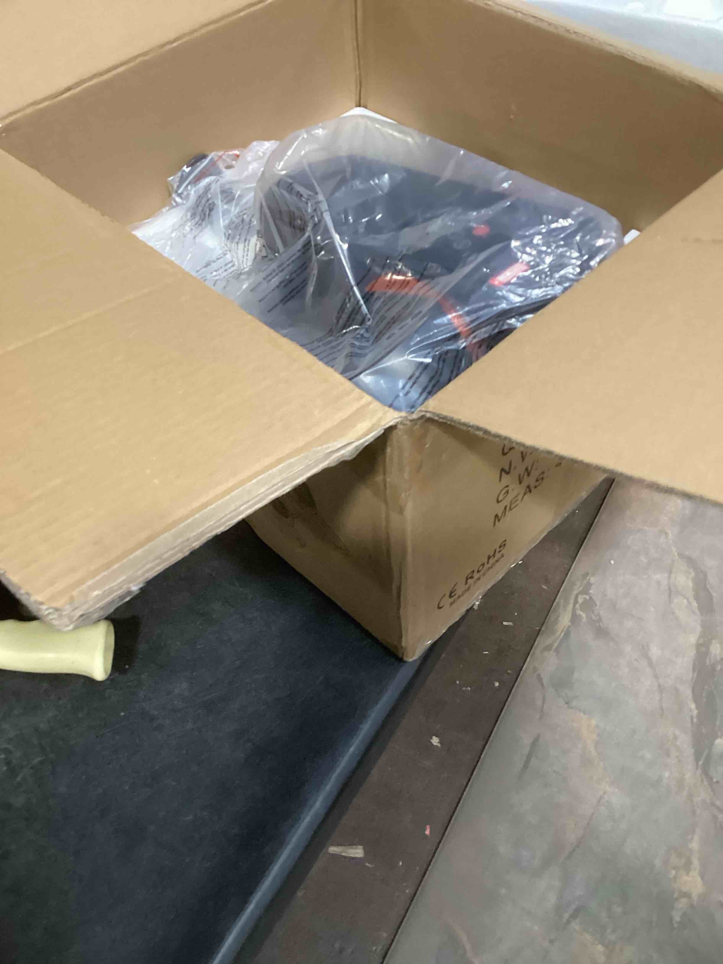 https://s3.amazonaws.com/lotting-images-prod/bidfta/PPE1497763_1737655257122.jpeg