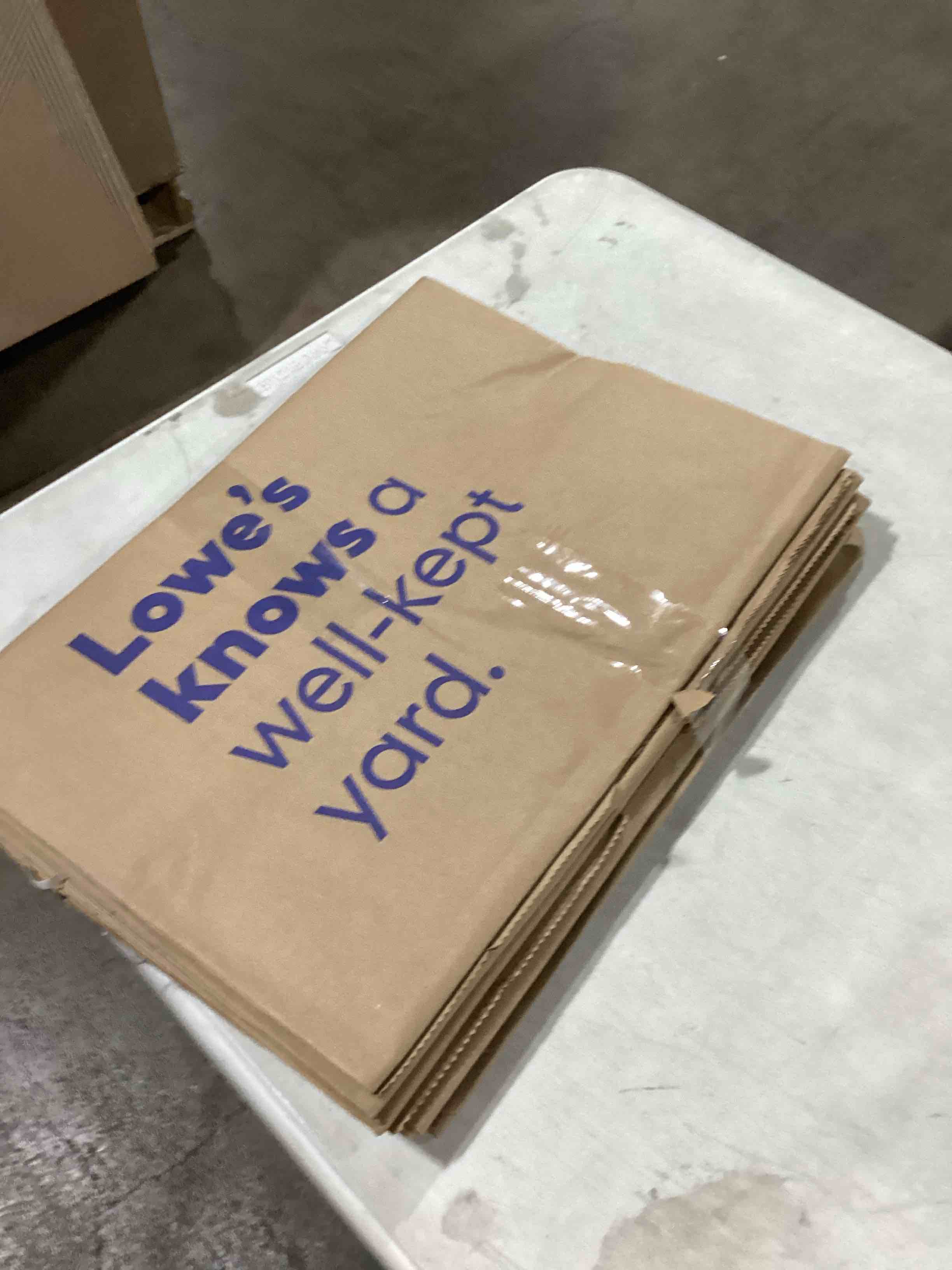  Choose the trash bag you need from the full range of options, including 55-gallon drum liners, 42-gallon construction bags, 30-gallon lawn and leaf bags or 13- ...