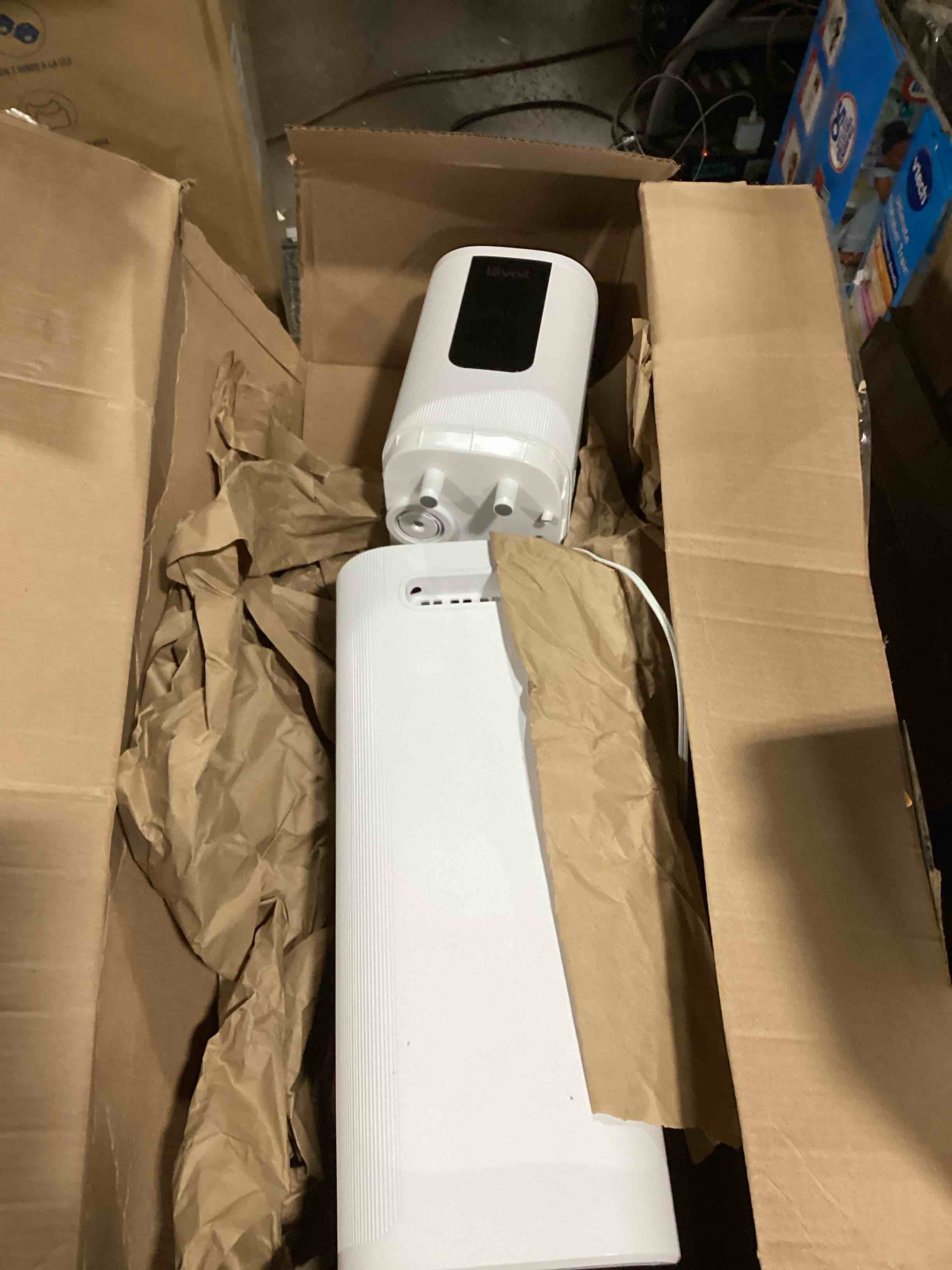 https://s3.amazonaws.com/lotting-images-prod/bidfta/PPE1498590_1736520837165.jpeg
