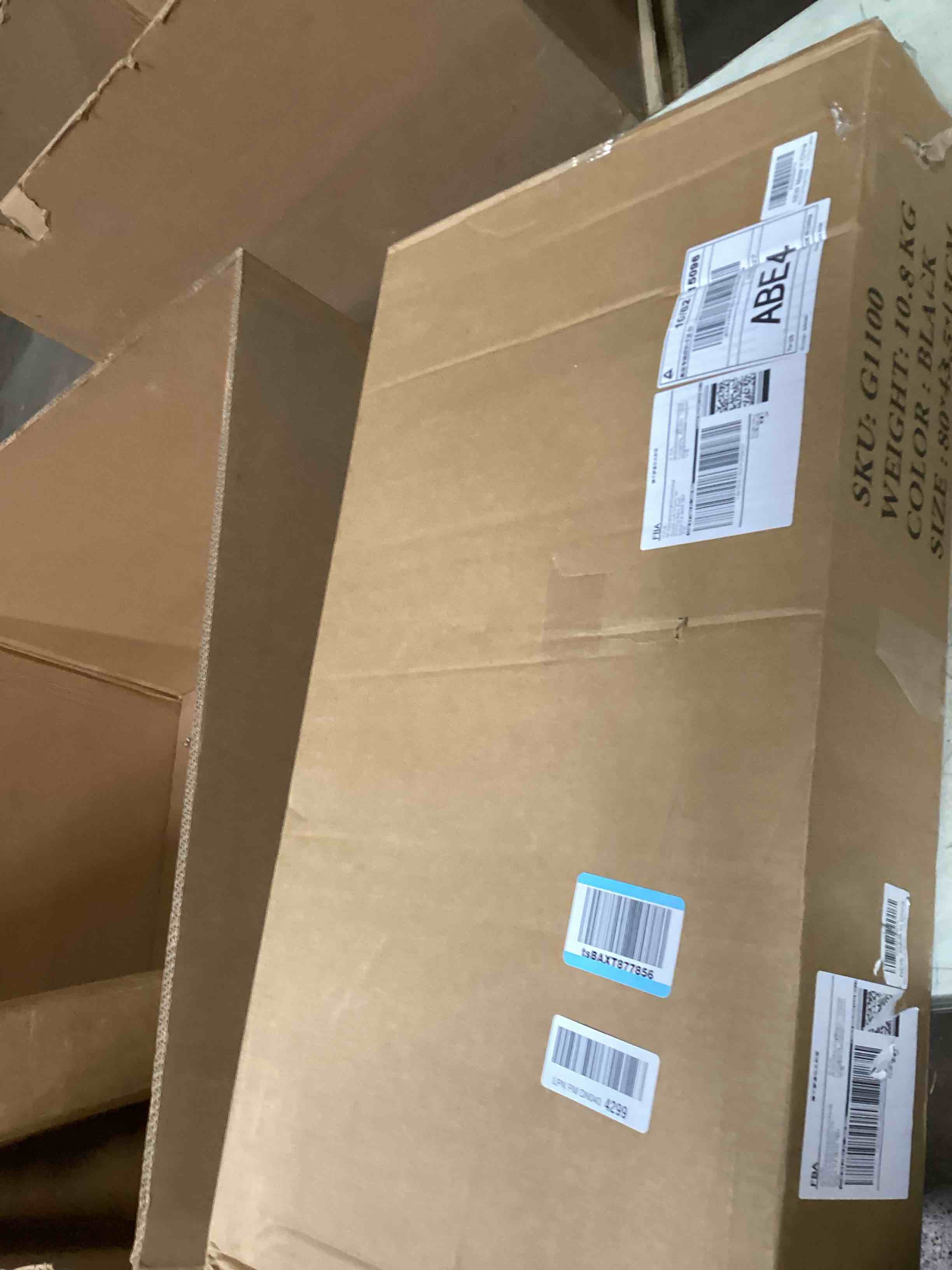 https://s3.amazonaws.com/lotting-images-prod/bidfta/PPE1498654_1736784064551.jpeg