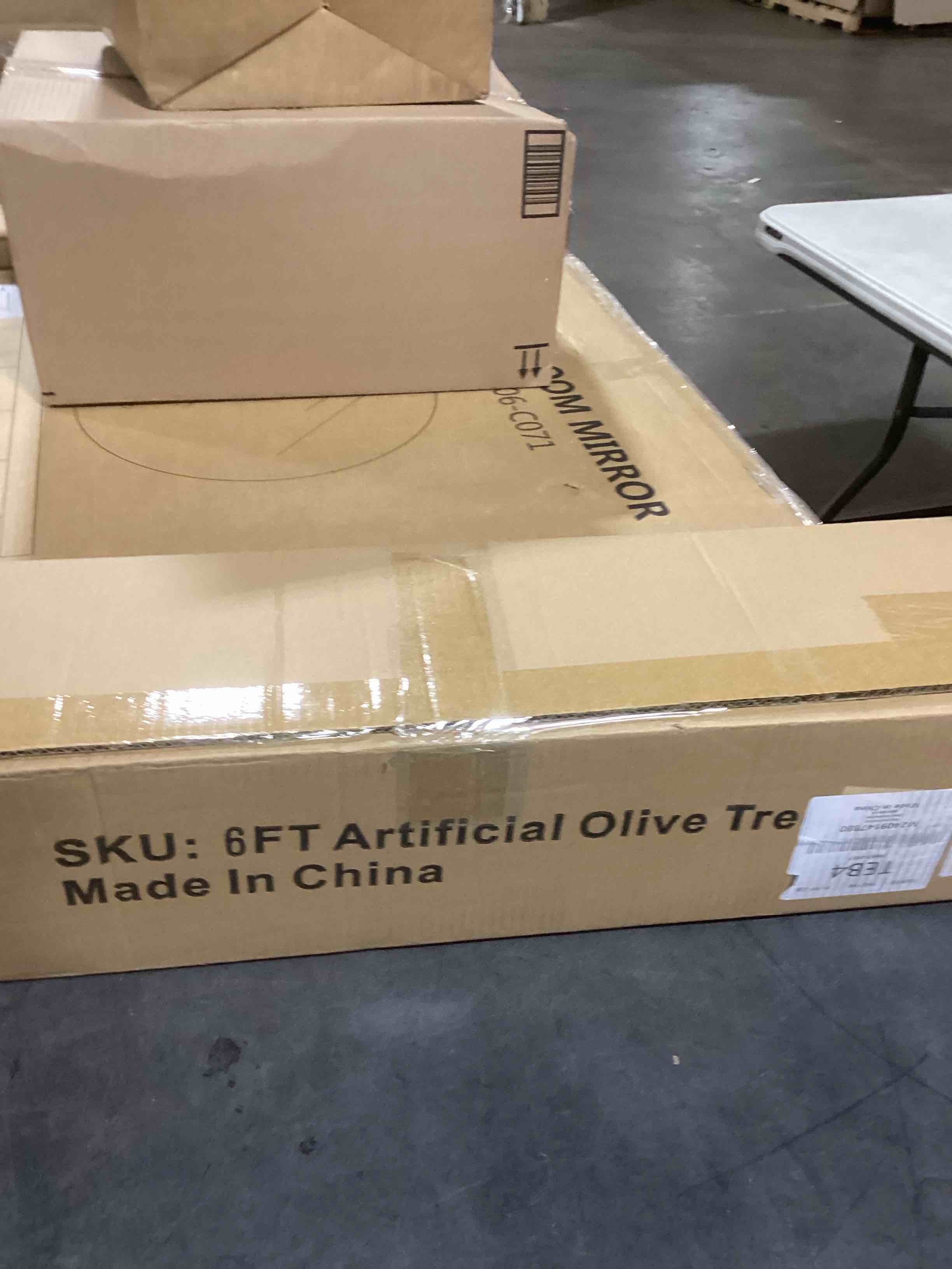https://s3.amazonaws.com/lotting-images-prod/bidfta/PPE1500266_1738065624761.jpeg