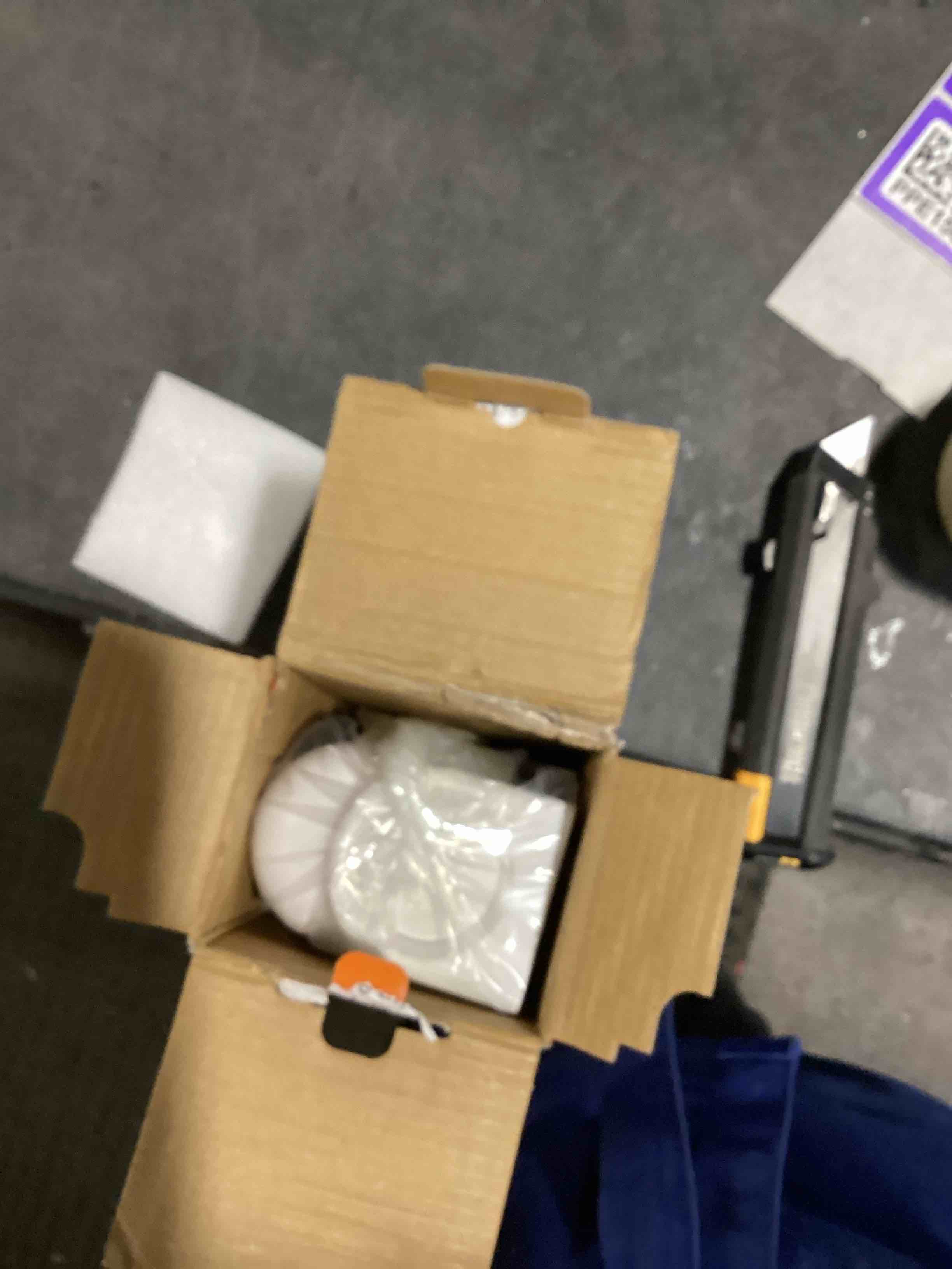 https://s3.amazonaws.com/lotting-images-prod/bidfta/PPE1500377_1738089320581.jpeg