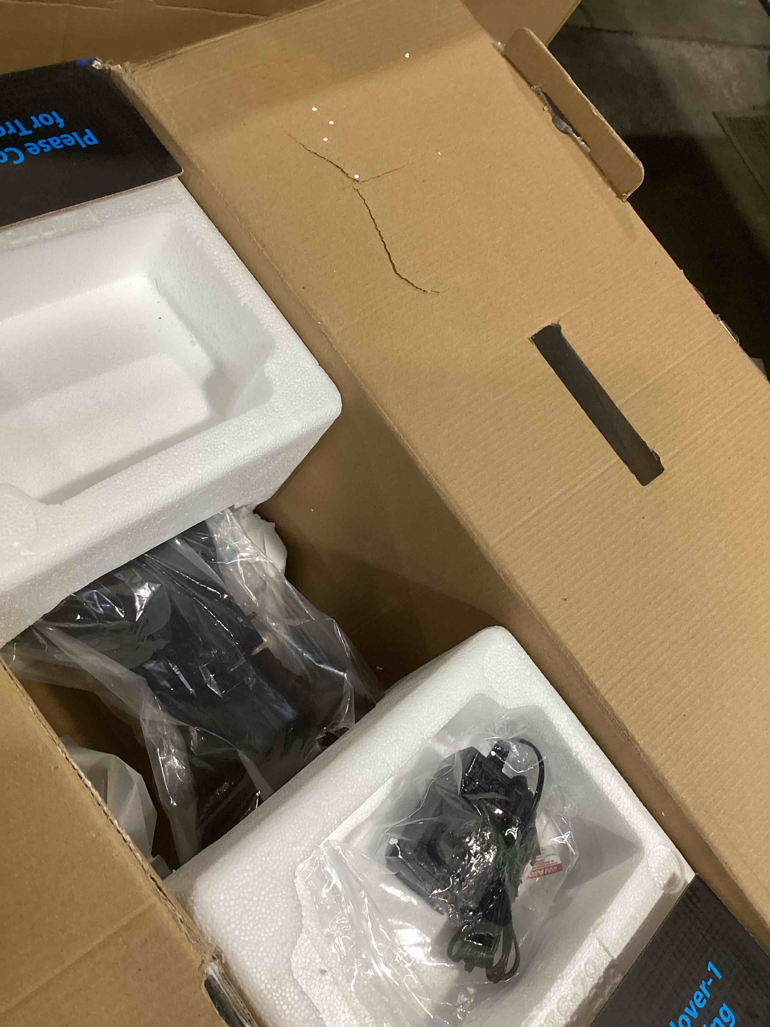 https://s3.amazonaws.com/lotting-images-prod/bidfta/PPE1500510_1738170900875.jpeg
