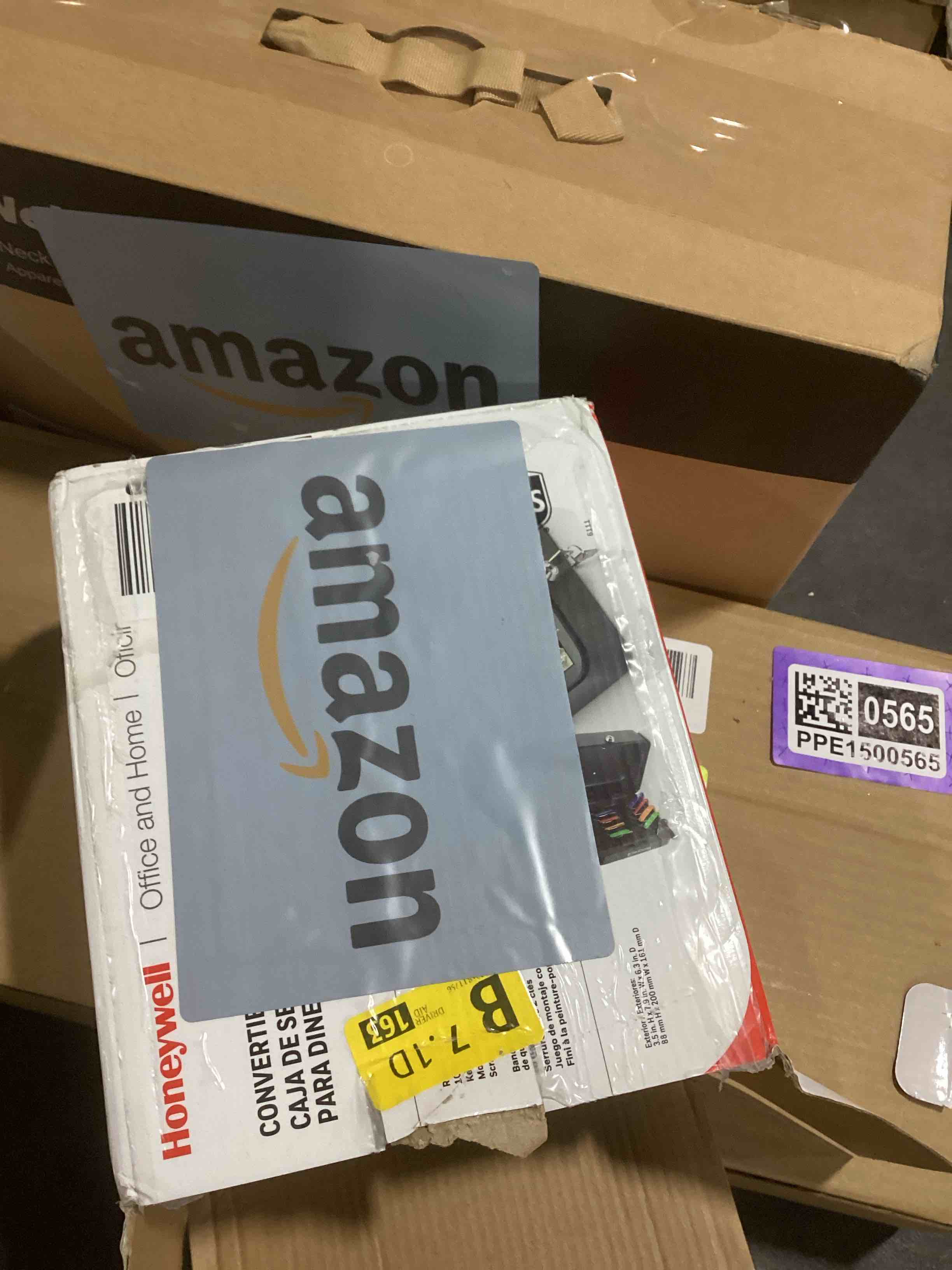 https://s3.amazonaws.com/lotting-images-prod/bidfta/PPE1500562_1738178488943.jpeg