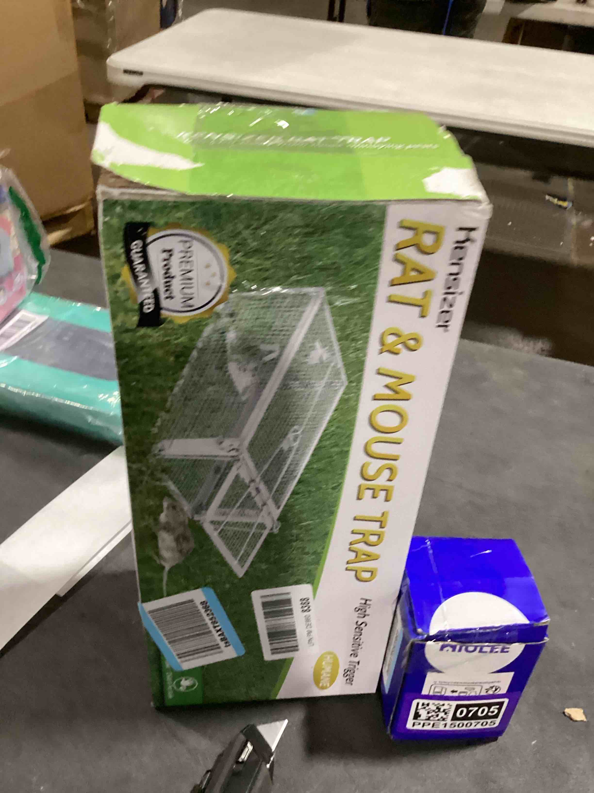 https://s3.amazonaws.com/lotting-images-prod/bidfta/PPE1500708_1738333776937.jpeg