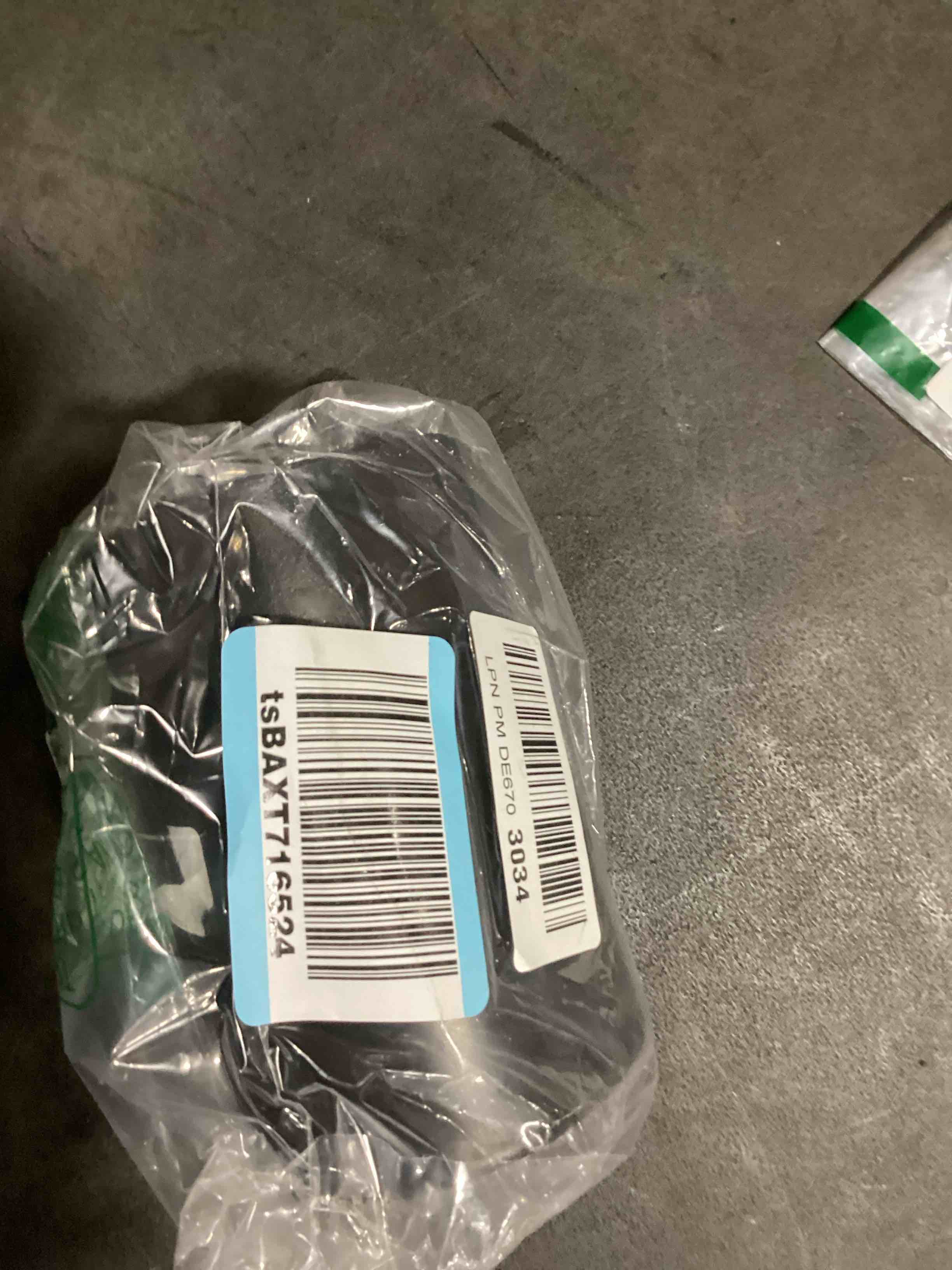 https://s3.amazonaws.com/lotting-images-prod/bidfta/PPE1500809_1738342797336.jpeg
