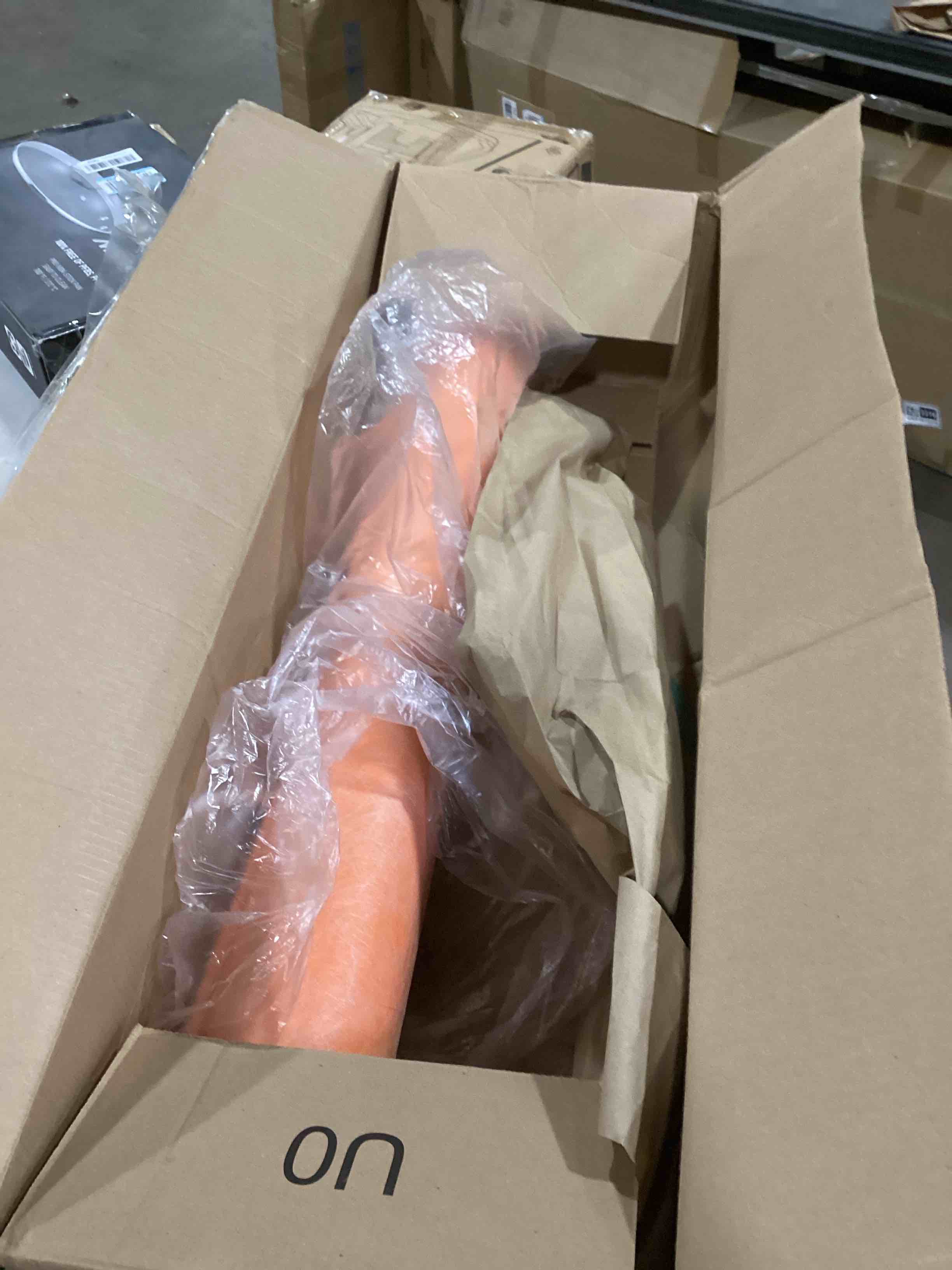 https://s3.amazonaws.com/lotting-images-prod/bidfta/PPE1502375_1737489300525.jpeg