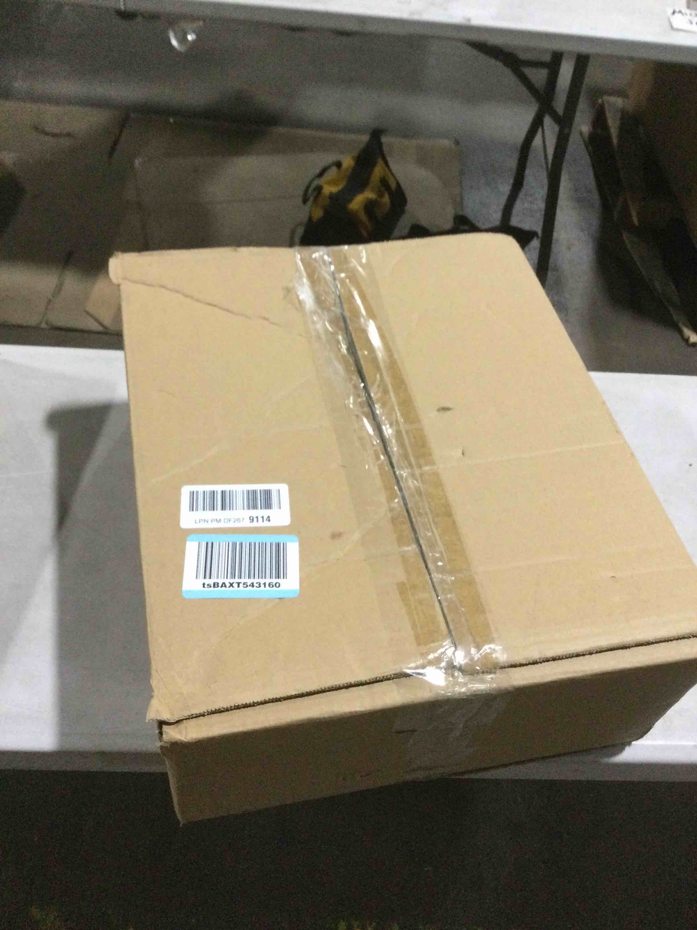 https://s3.amazonaws.com/lotting-images-prod/bidfta/PPE1503195_1738239805073.jpeg