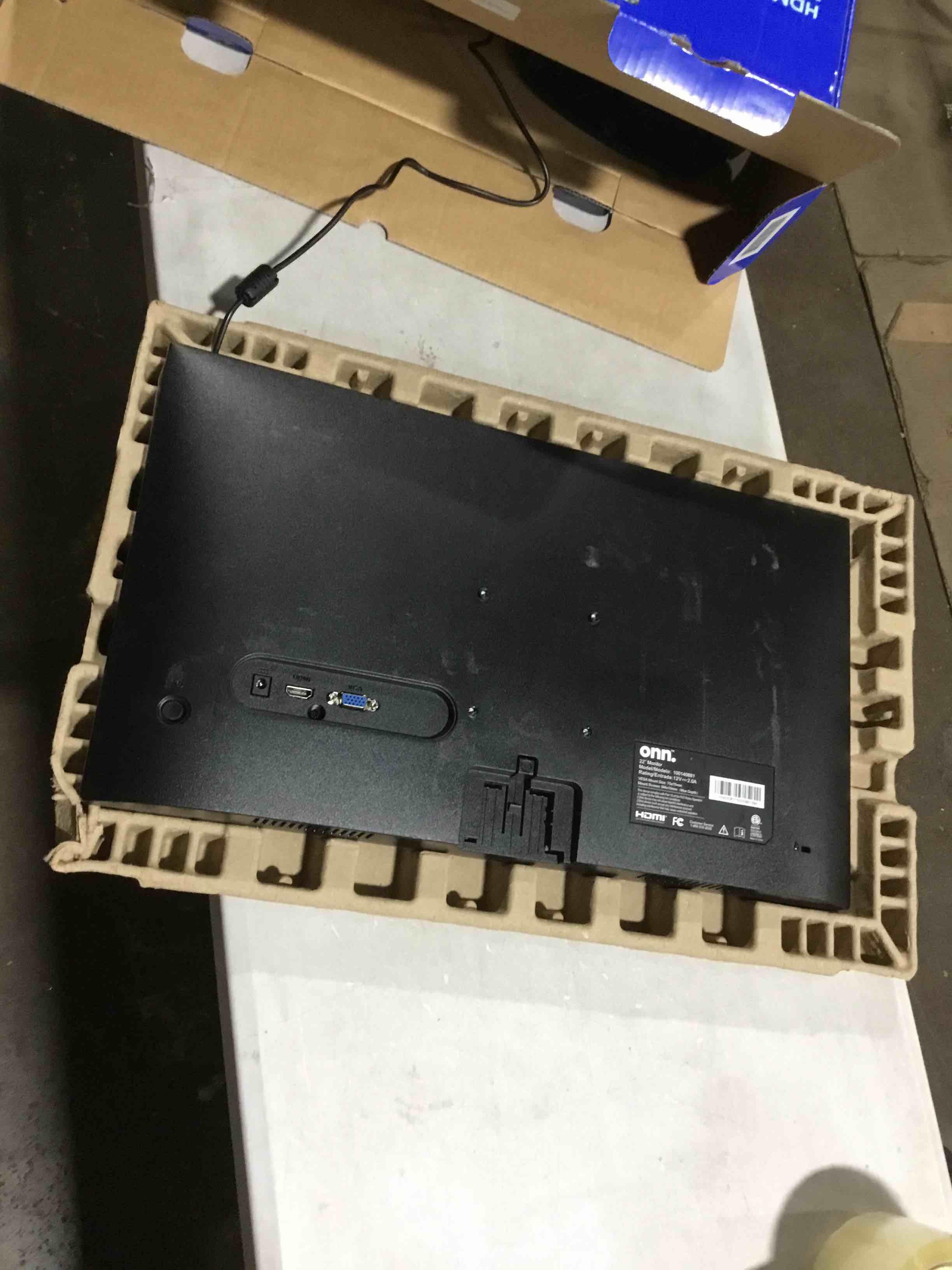 https://s3.amazonaws.com/lotting-images-prod/bidfta/PPE1503477_1738611292105.jpeg
