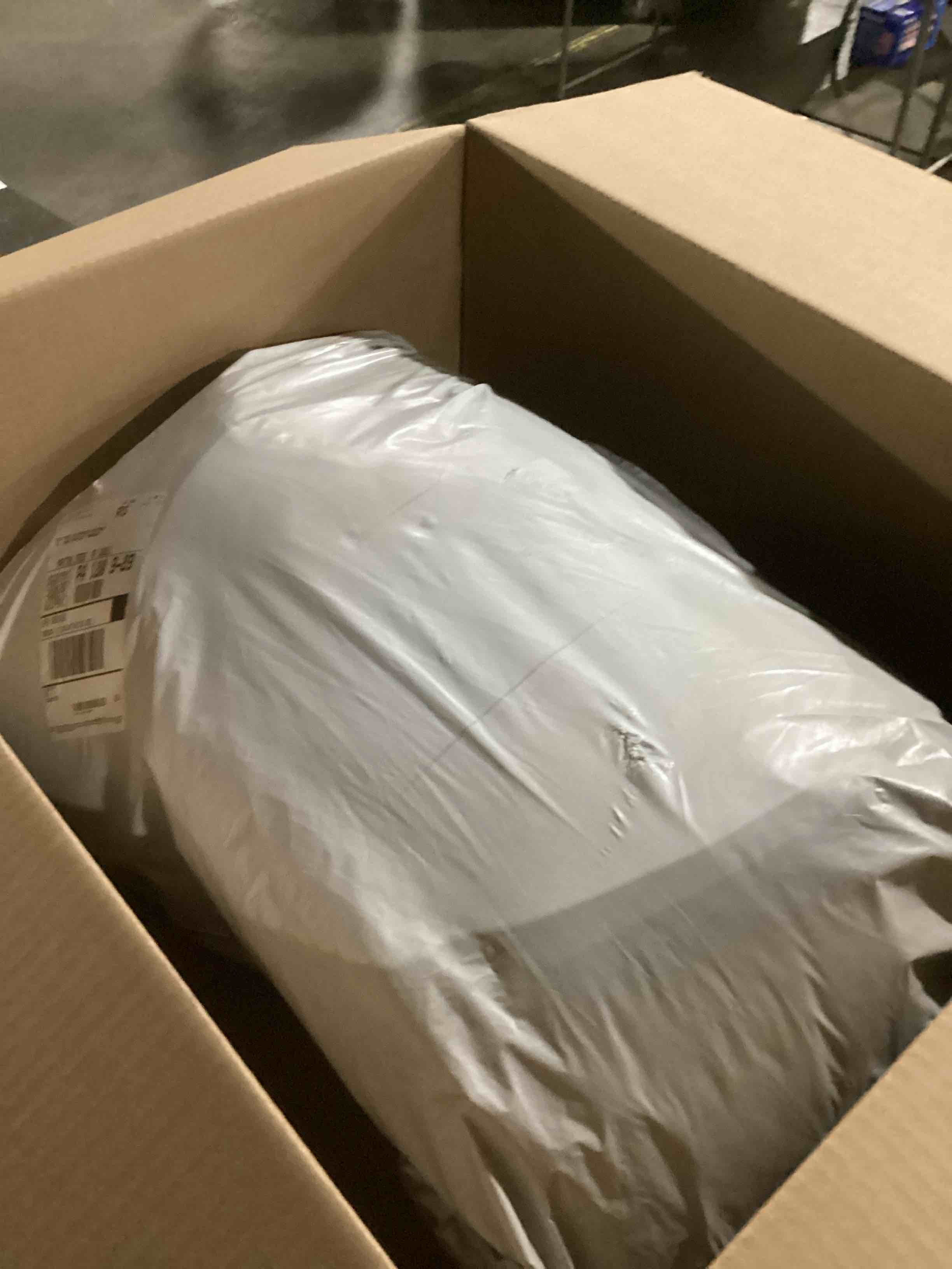 https://s3.amazonaws.com/lotting-images-prod/bidfta/PPE1503724_1739281371460.jpeg
