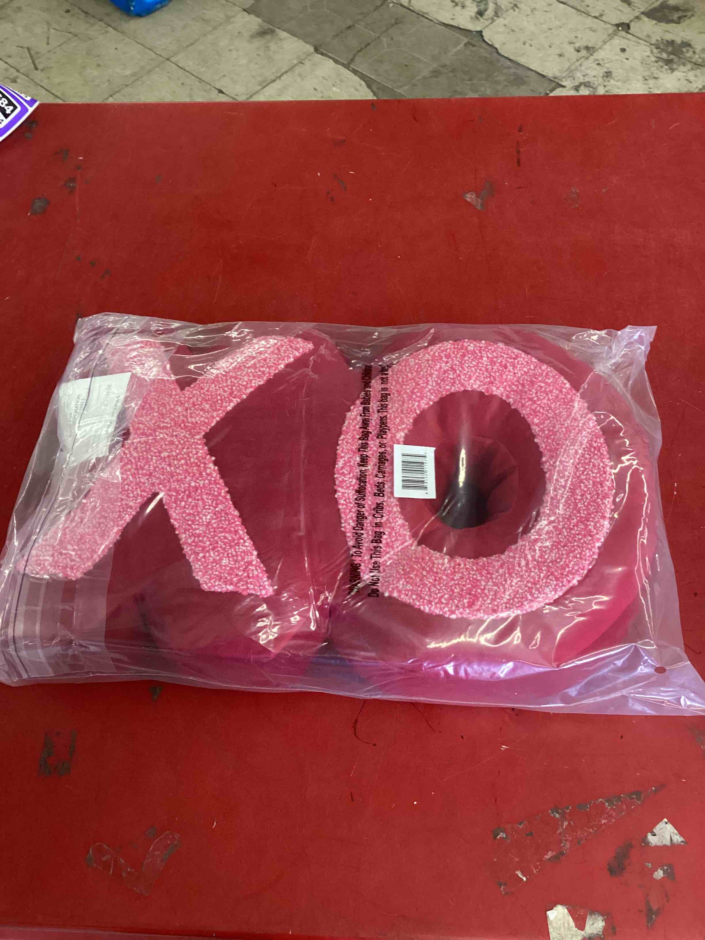 decorative xo pillows