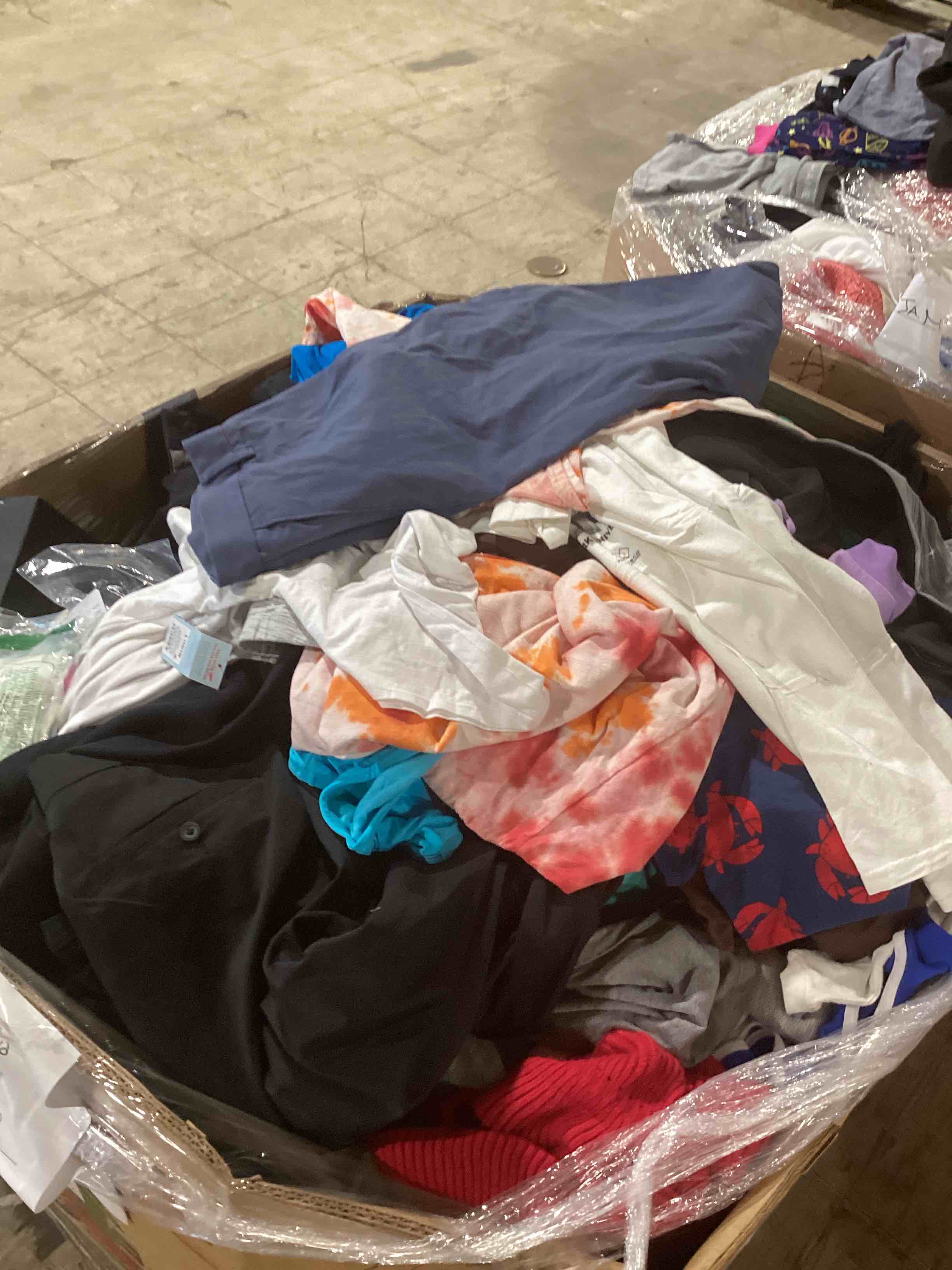 Assorted Size And Style Brand New Clothing, ( you bid per piece, First Come First Server, Bidder choose own pieces ) 
