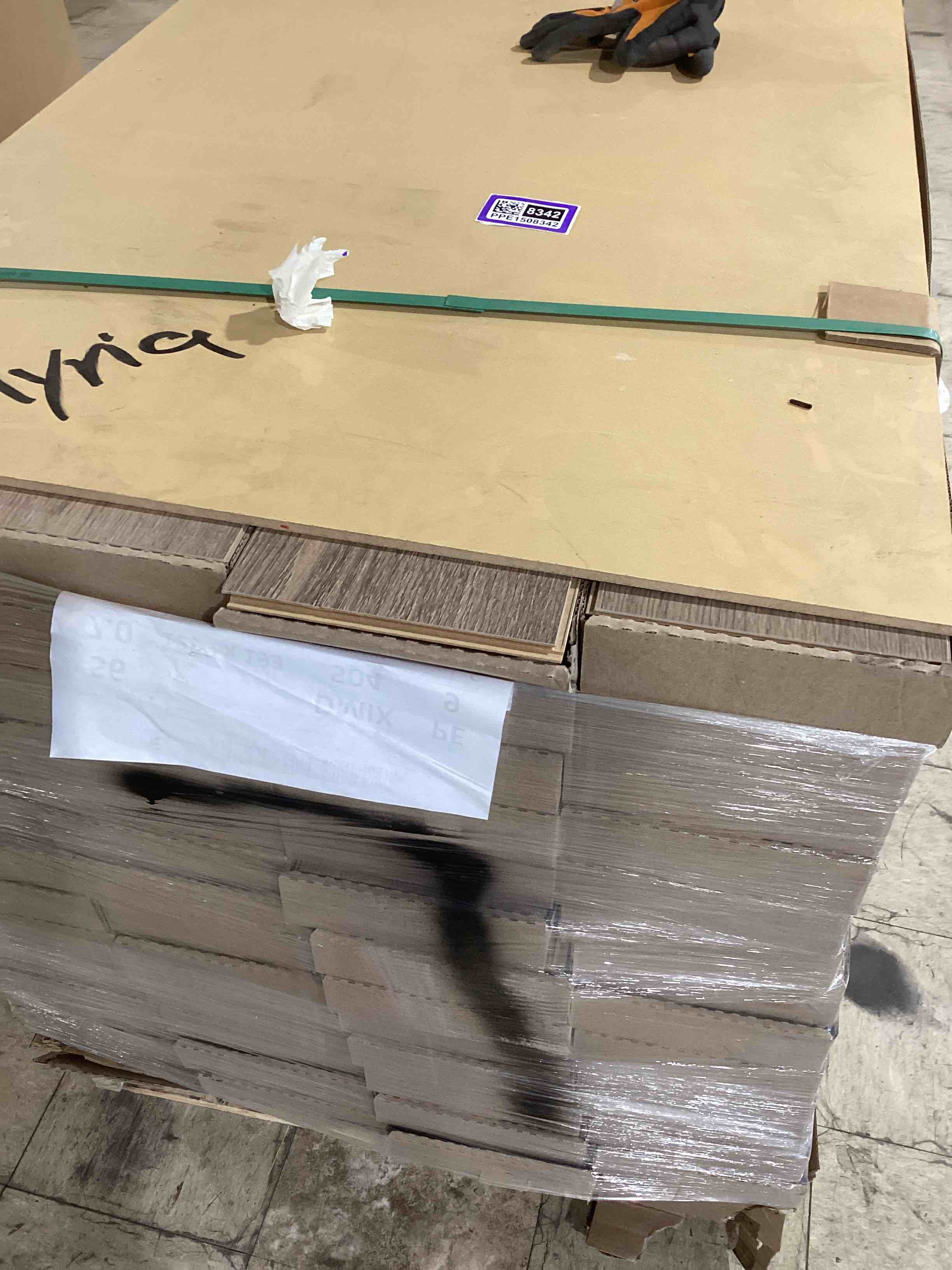 https://s3.amazonaws.com/lotting-images-prod/bidfta/PPE1508342_1746905308584.jpeg